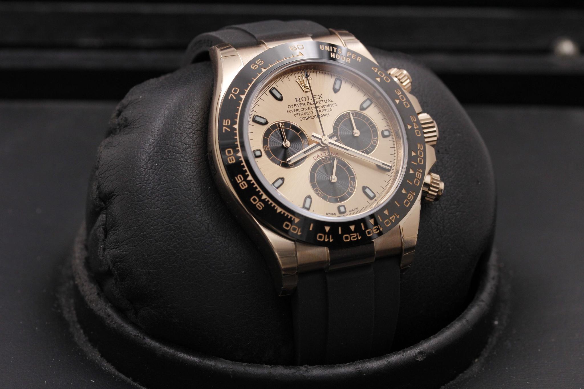 Watch Image 10
