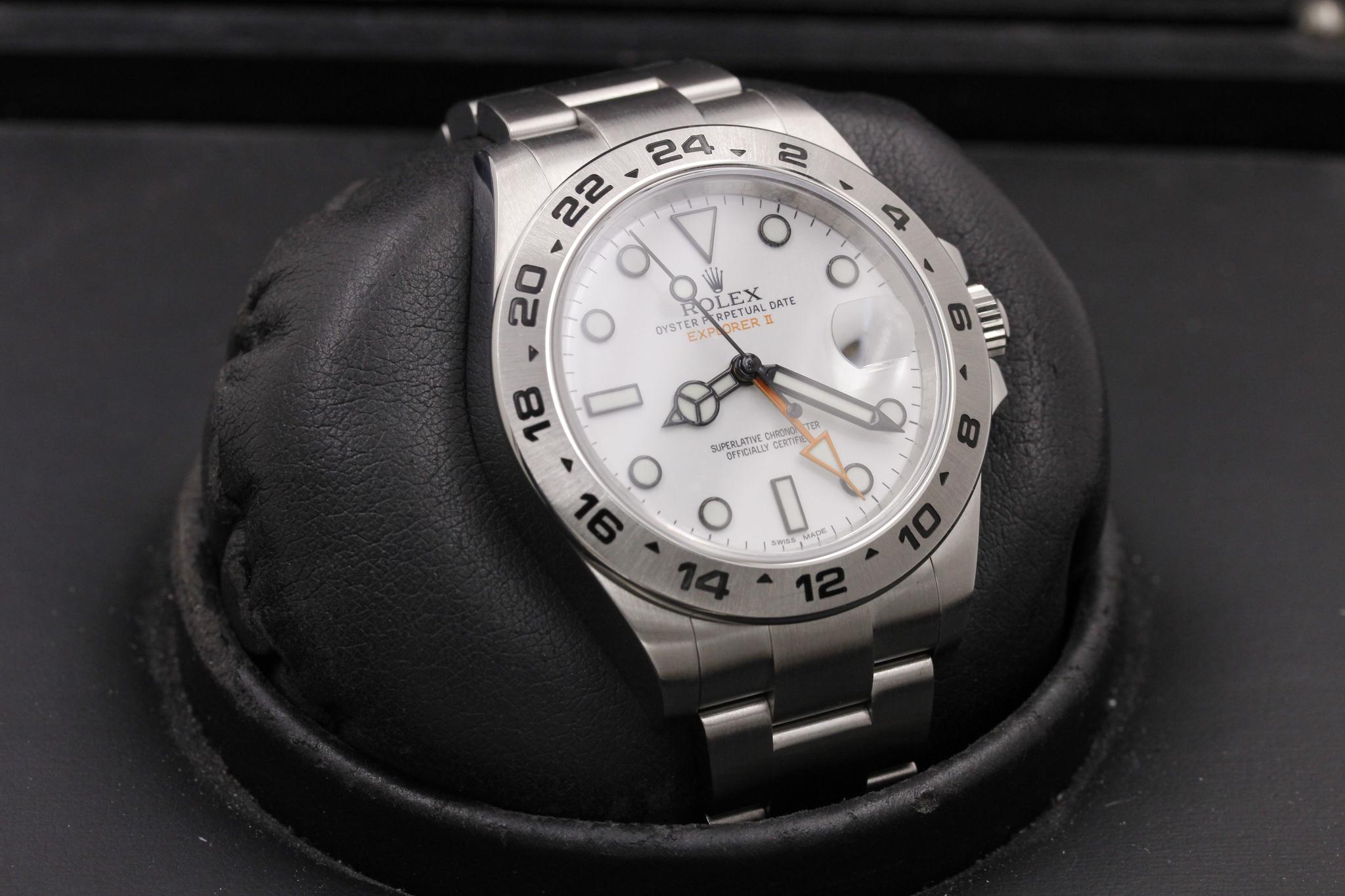 Watch Image 10