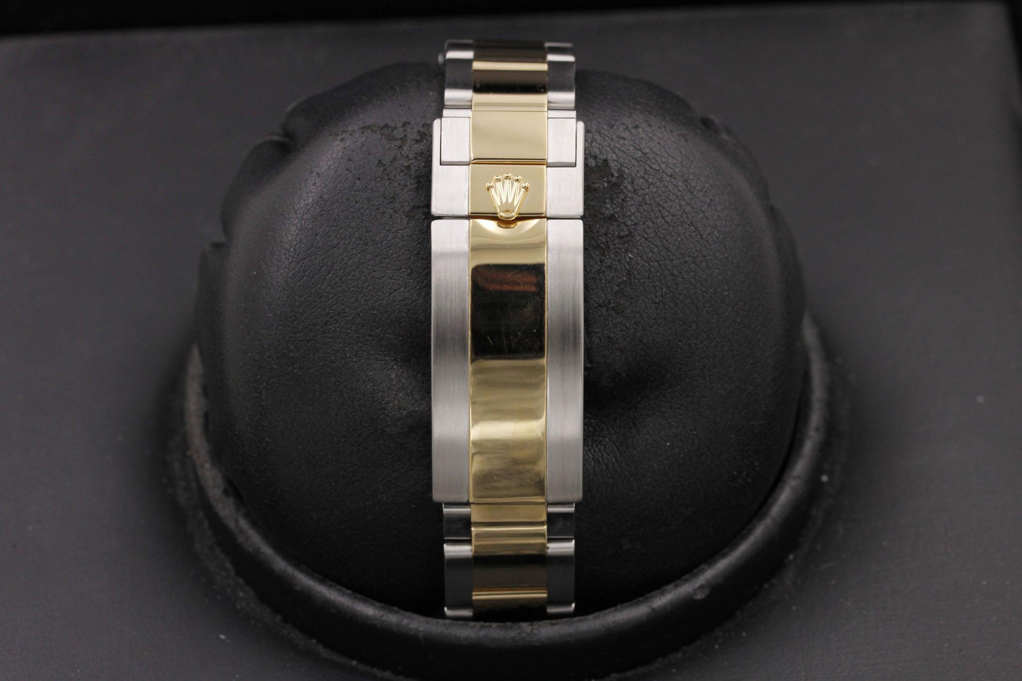 Watch Image 8