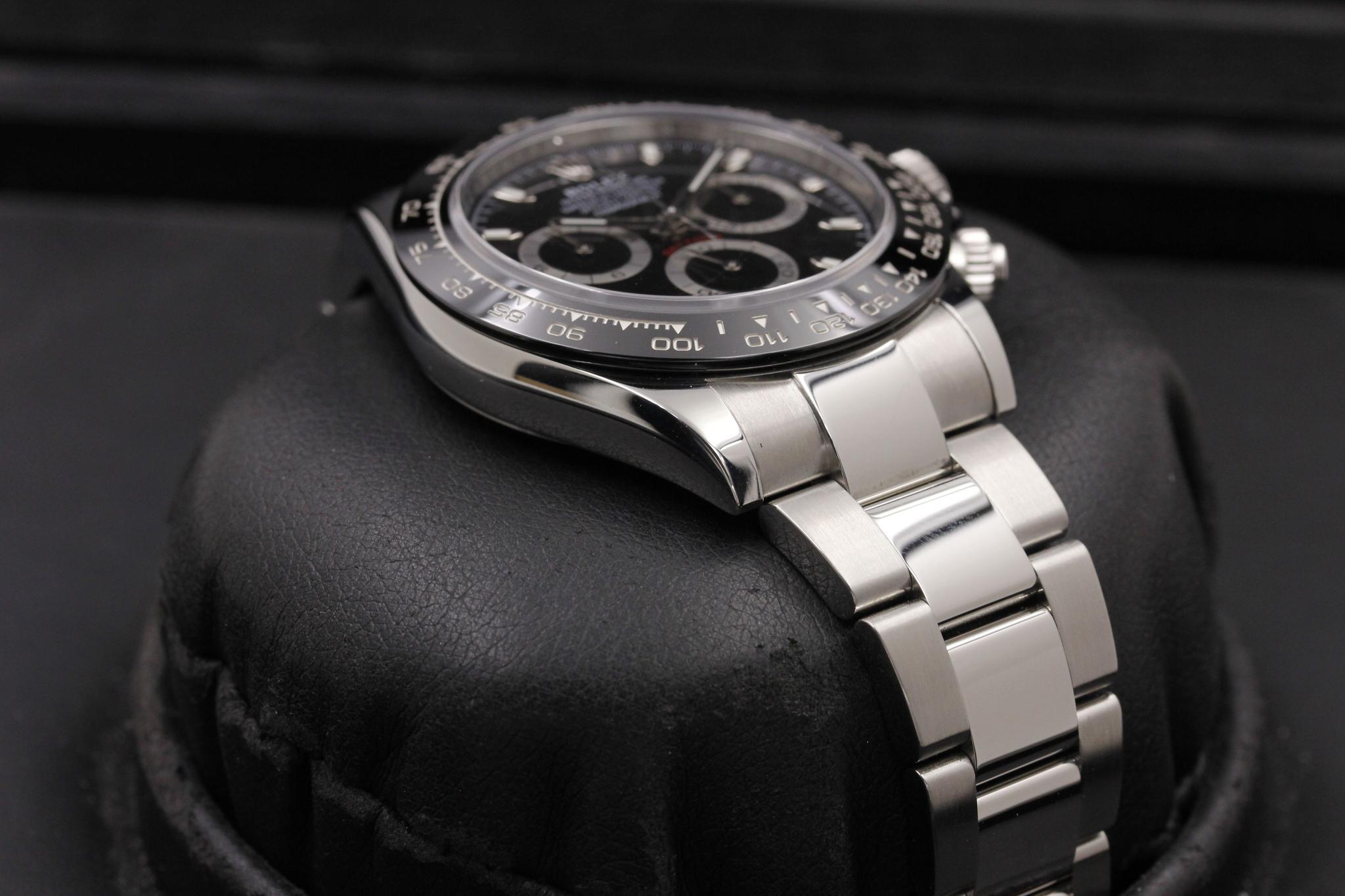 Watch Image 6