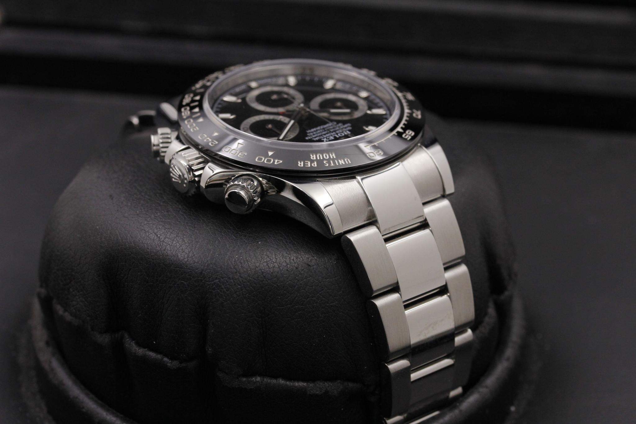 Watch Image 4