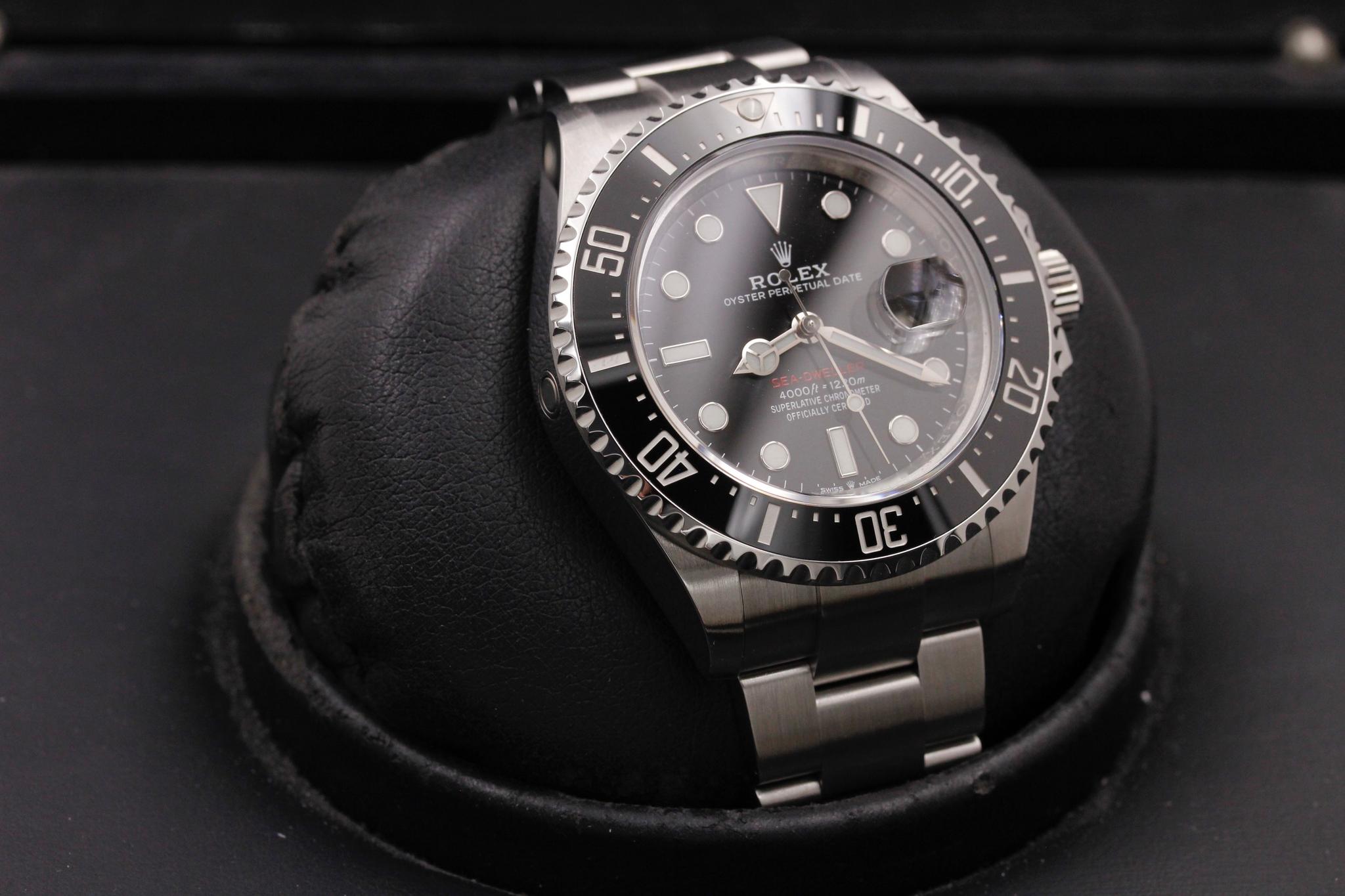Watch Image 10