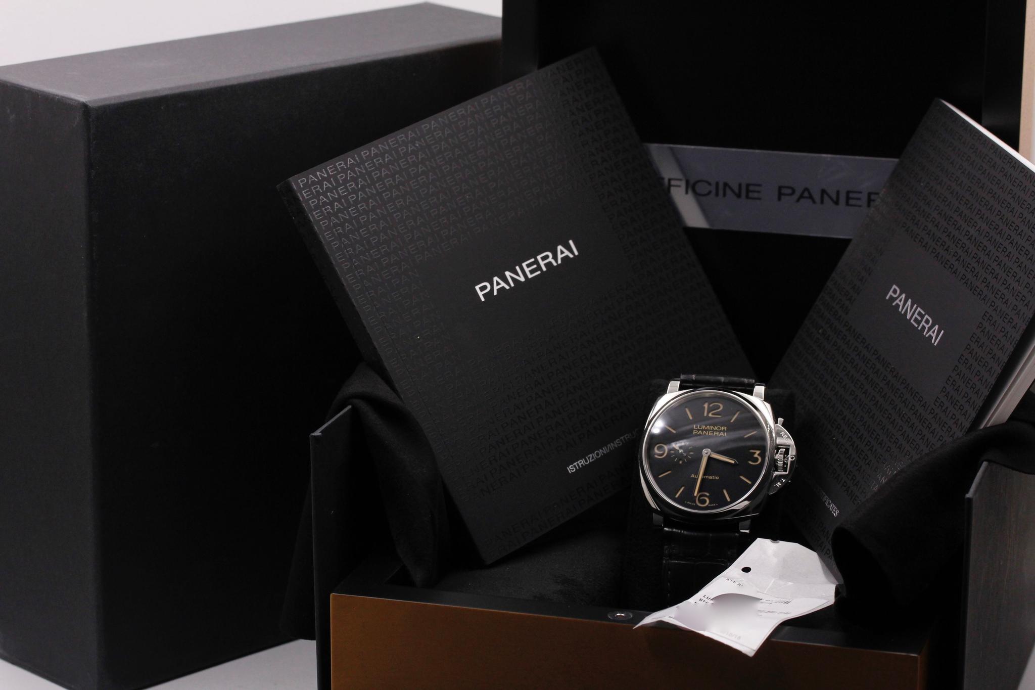 Watch Image 12