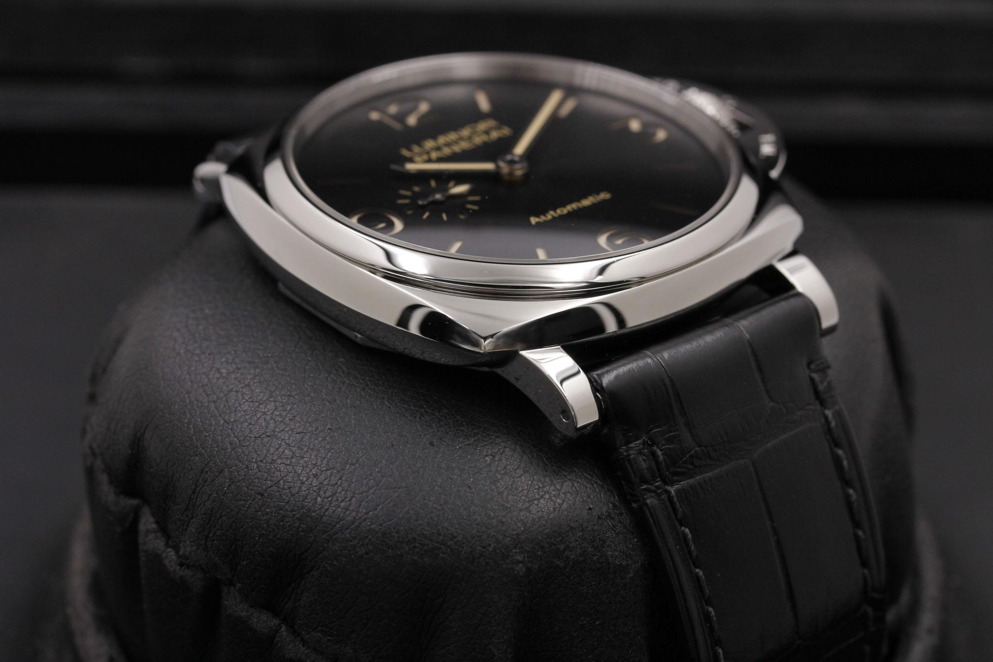 Watch Image 6