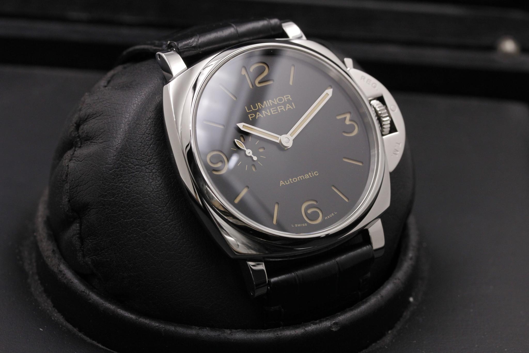 Watch Image 10