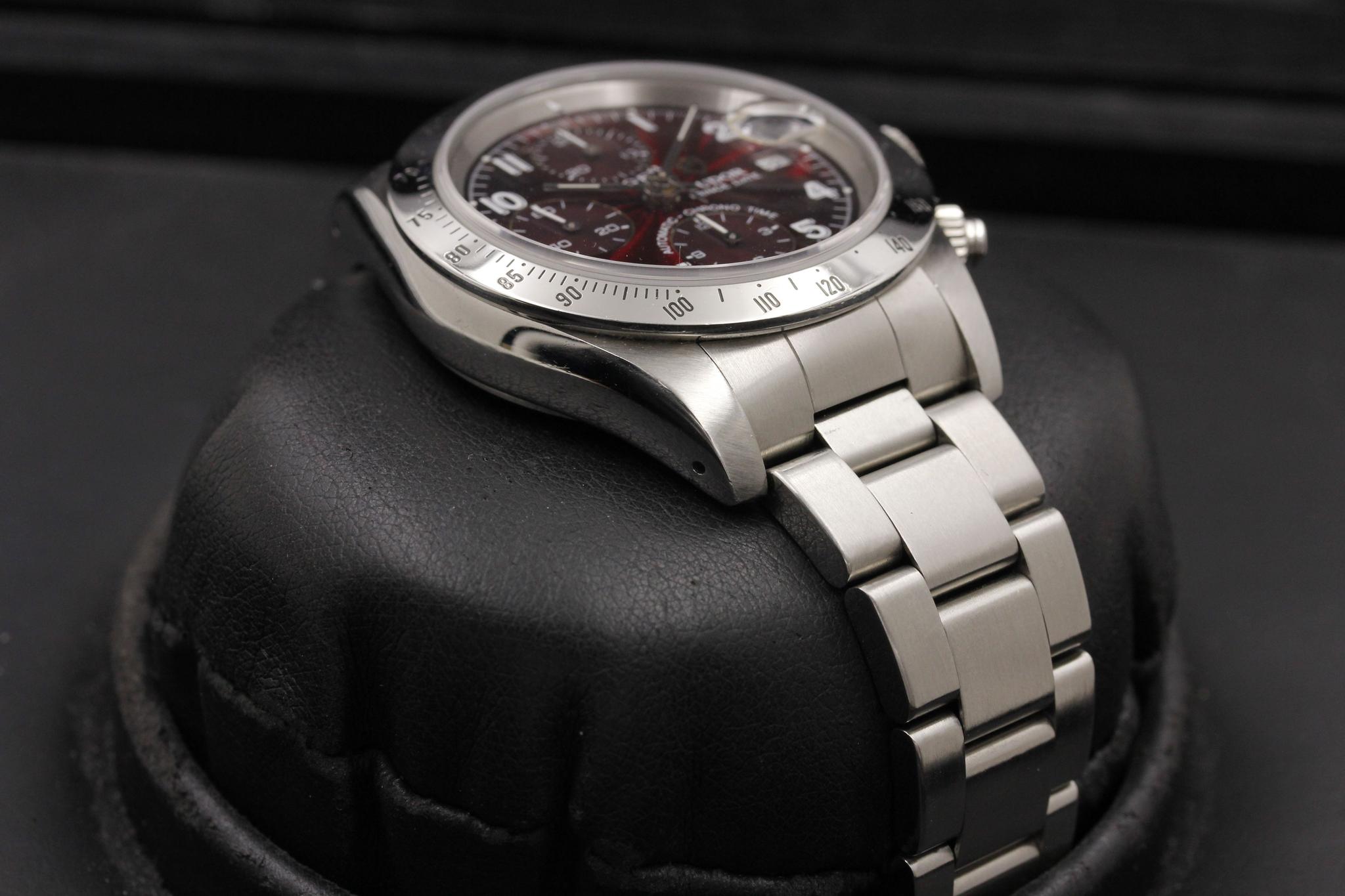 Watch Image 6