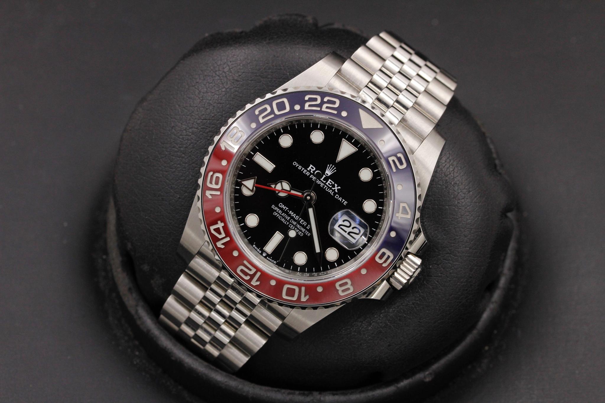 Watch Image 9