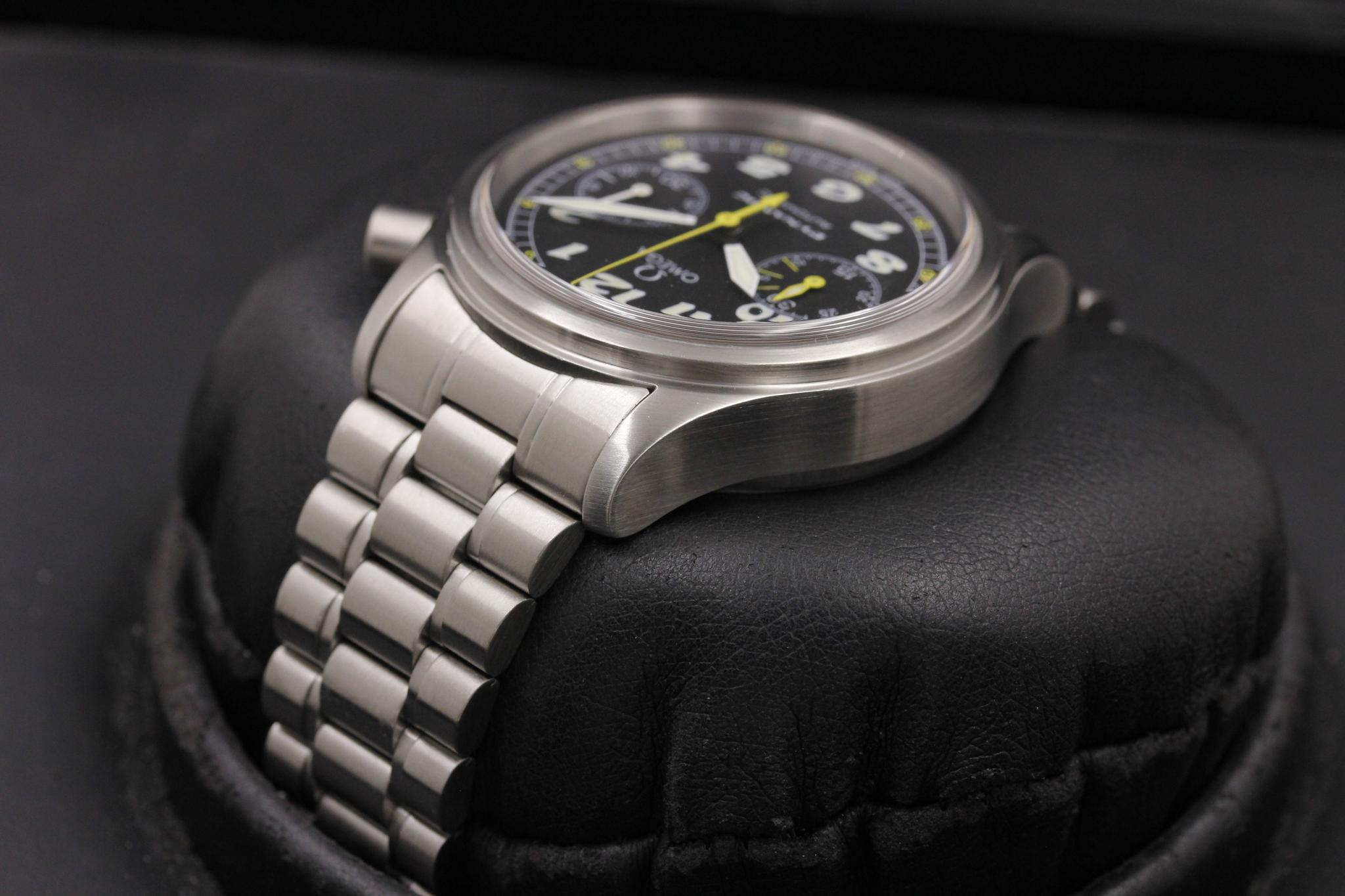 Watch Image 5