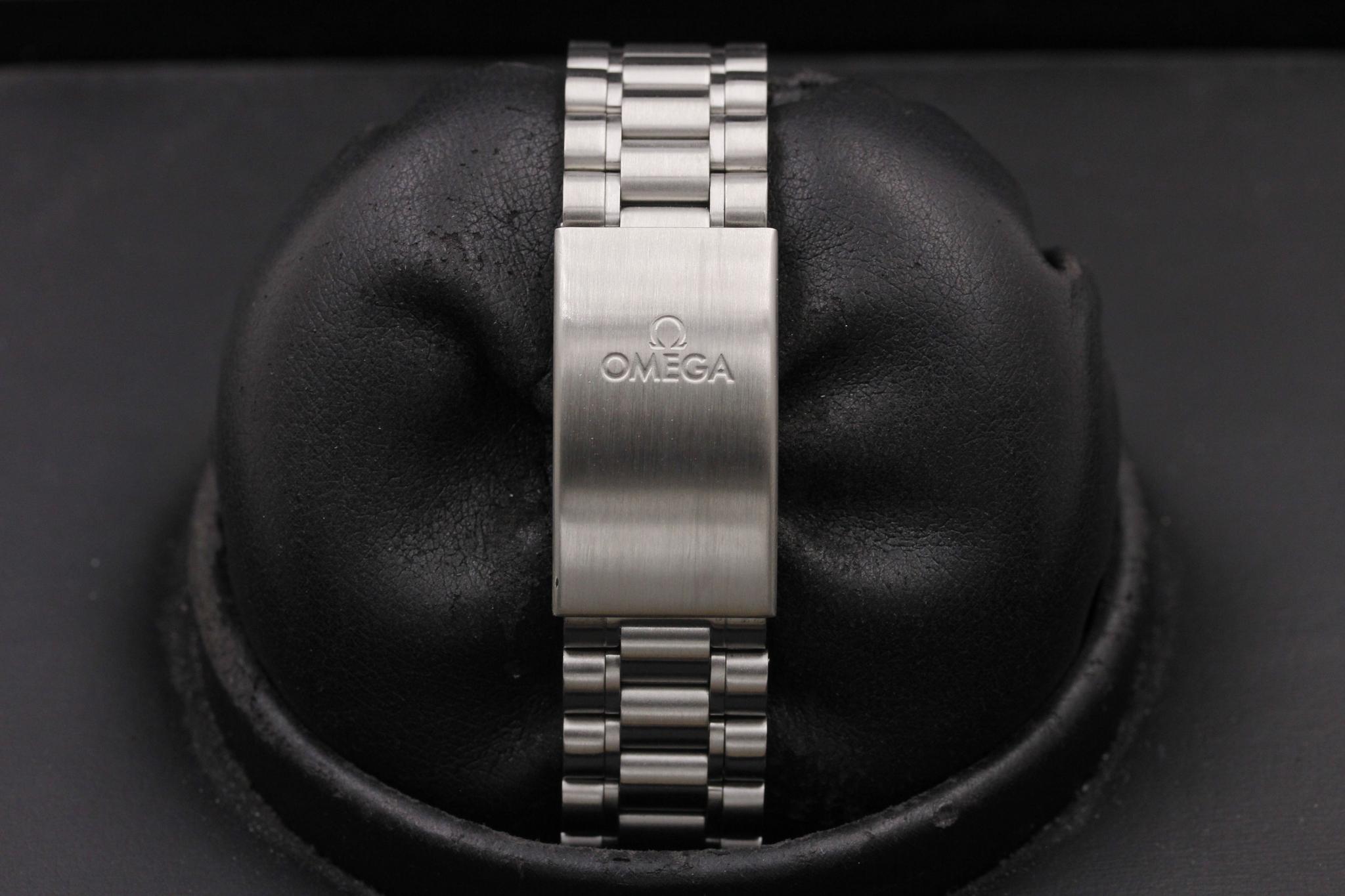 Watch Image 8