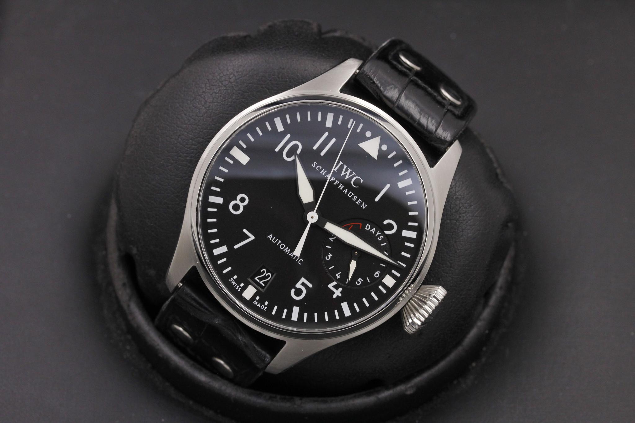 Watch Image 9