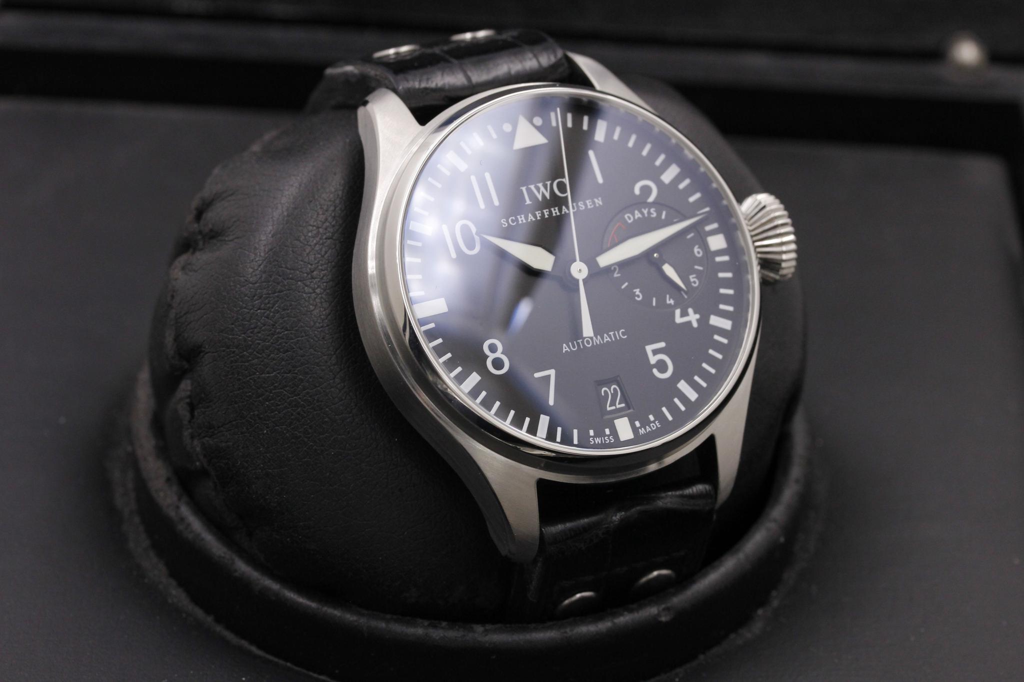 Watch Image 10