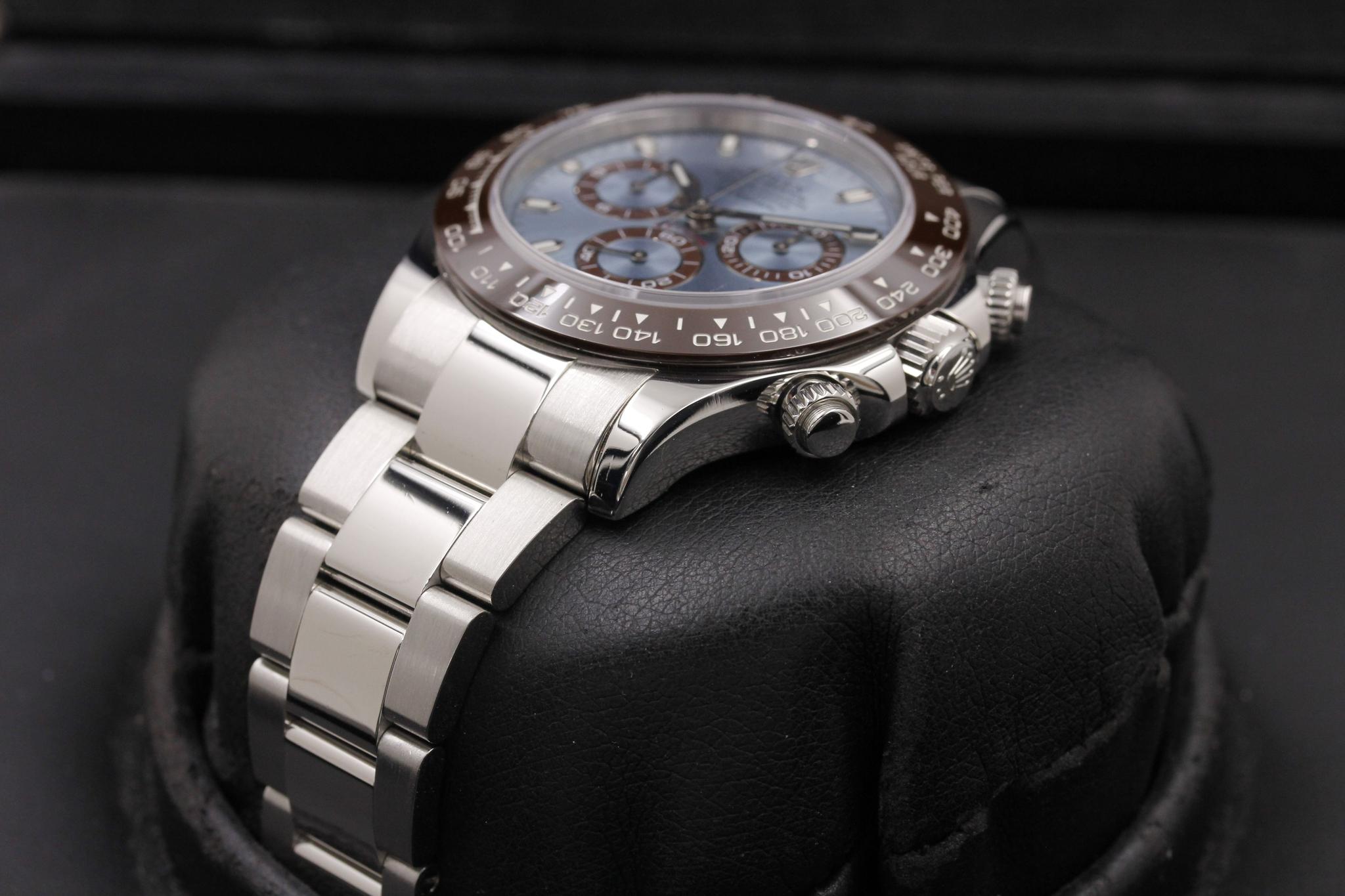 Watch Image 2