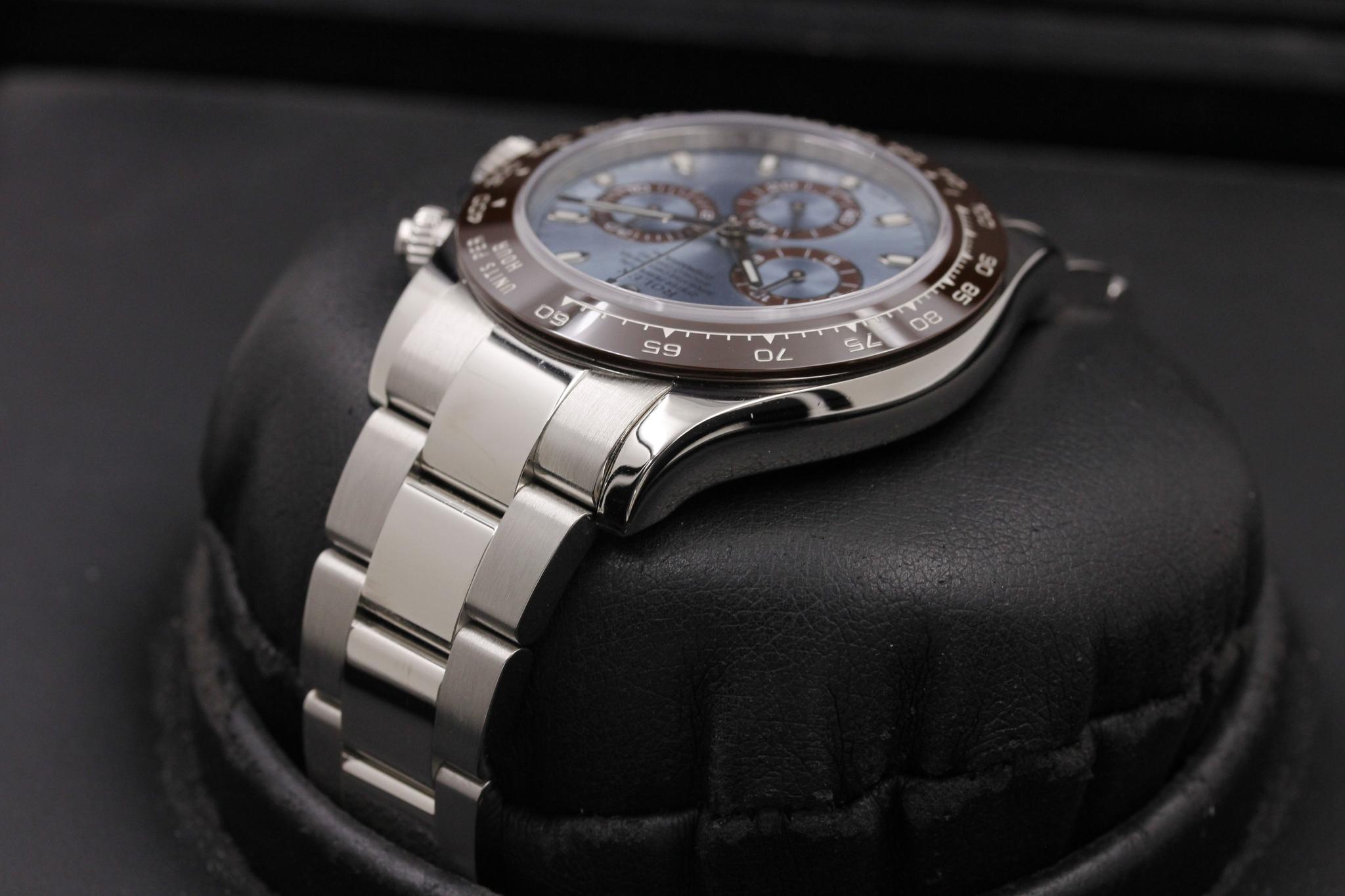 Watch Image 5
