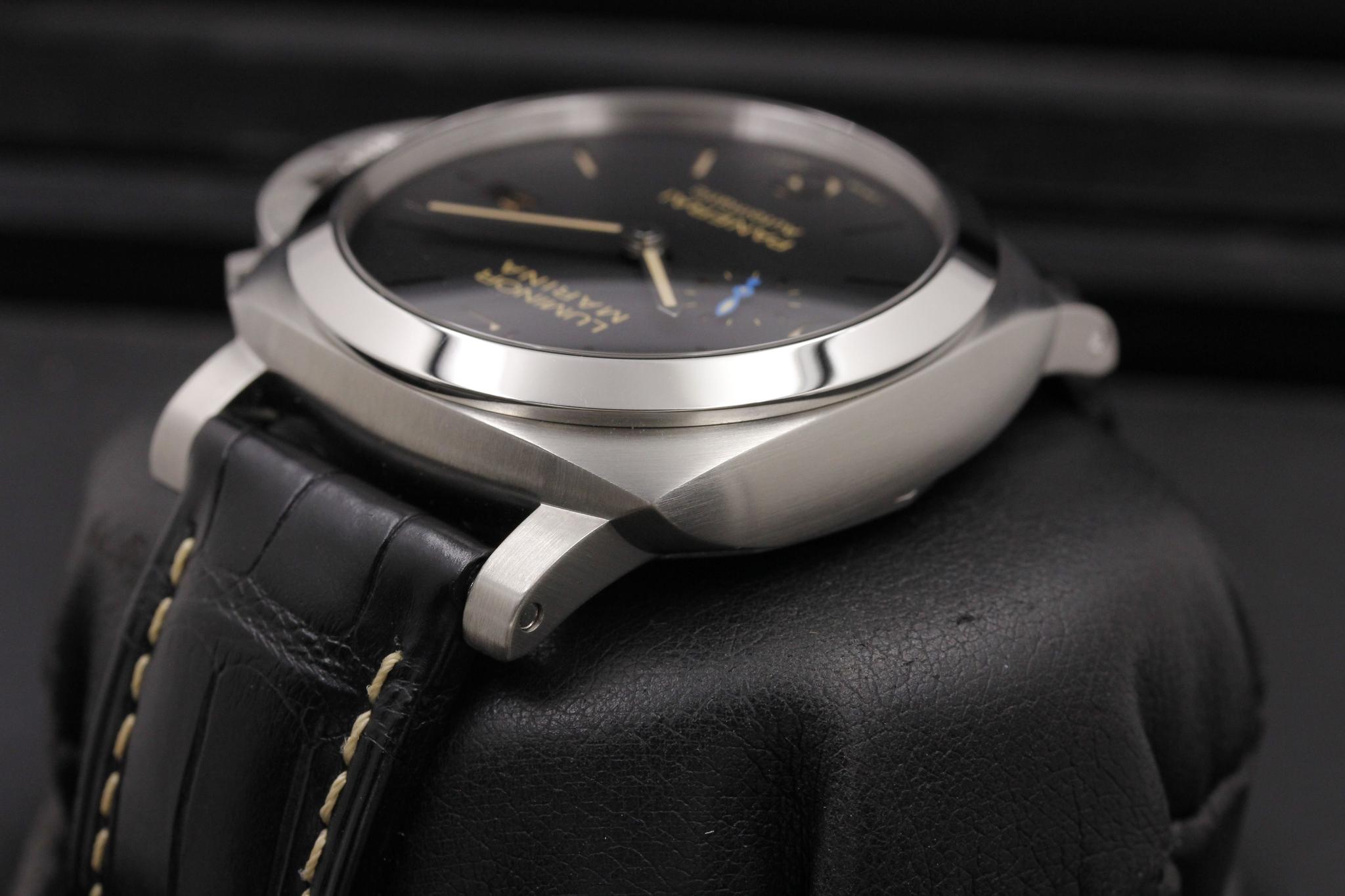 Watch Image 5