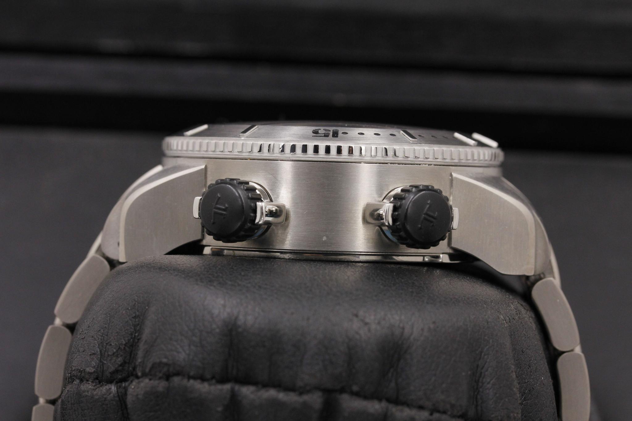 Watch Image 3