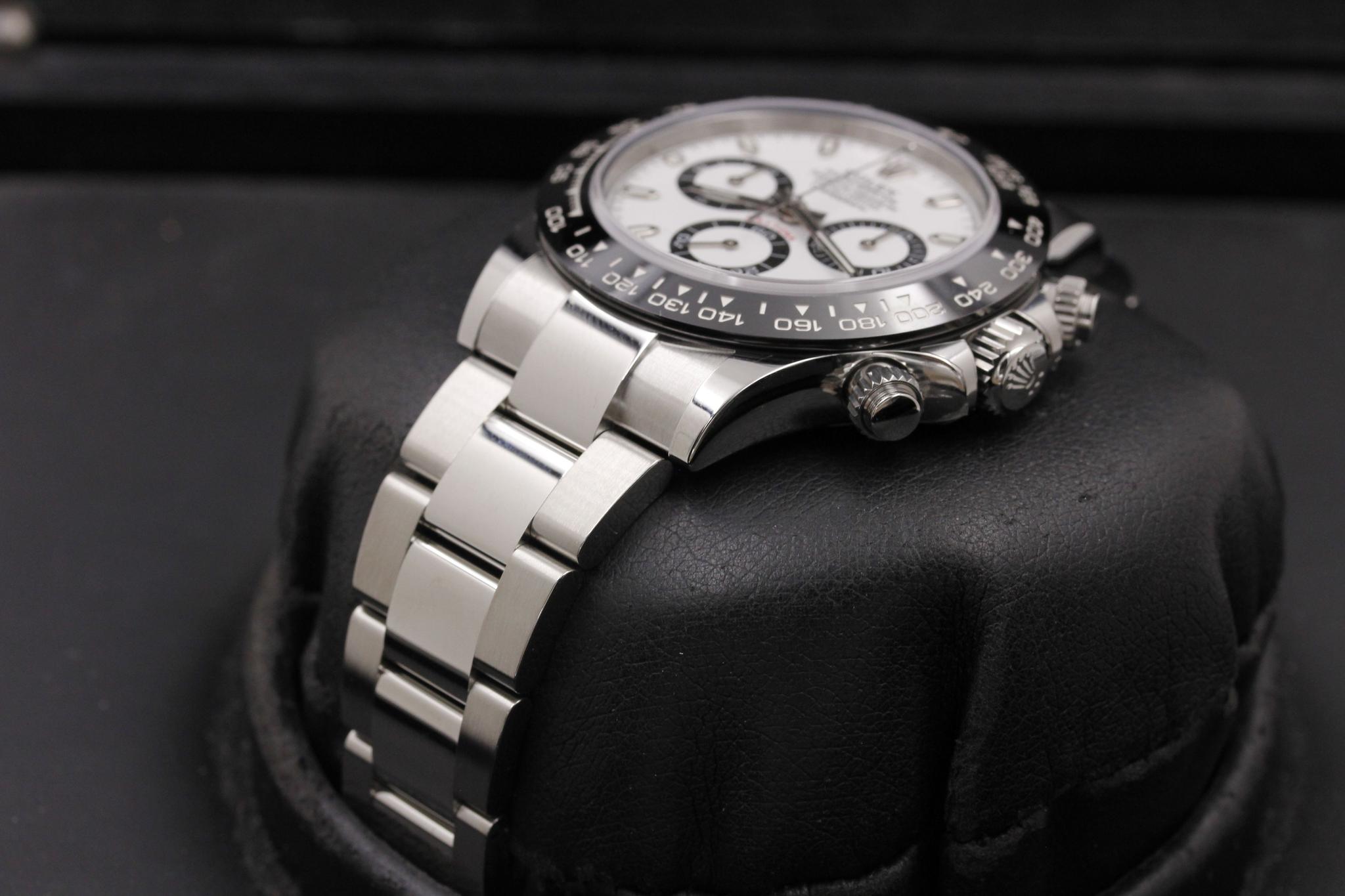 Watch Image 2