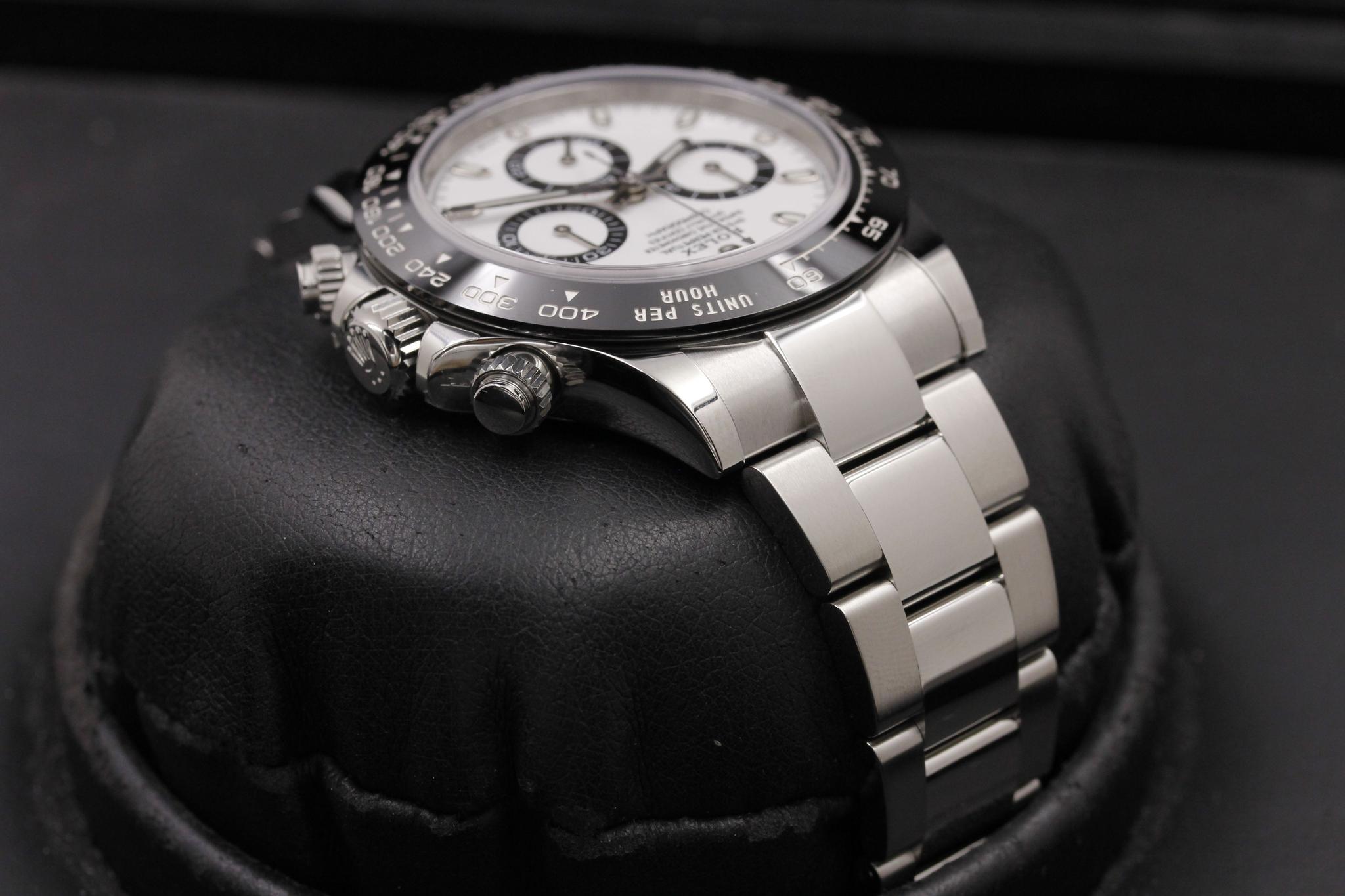 Watch Image 4