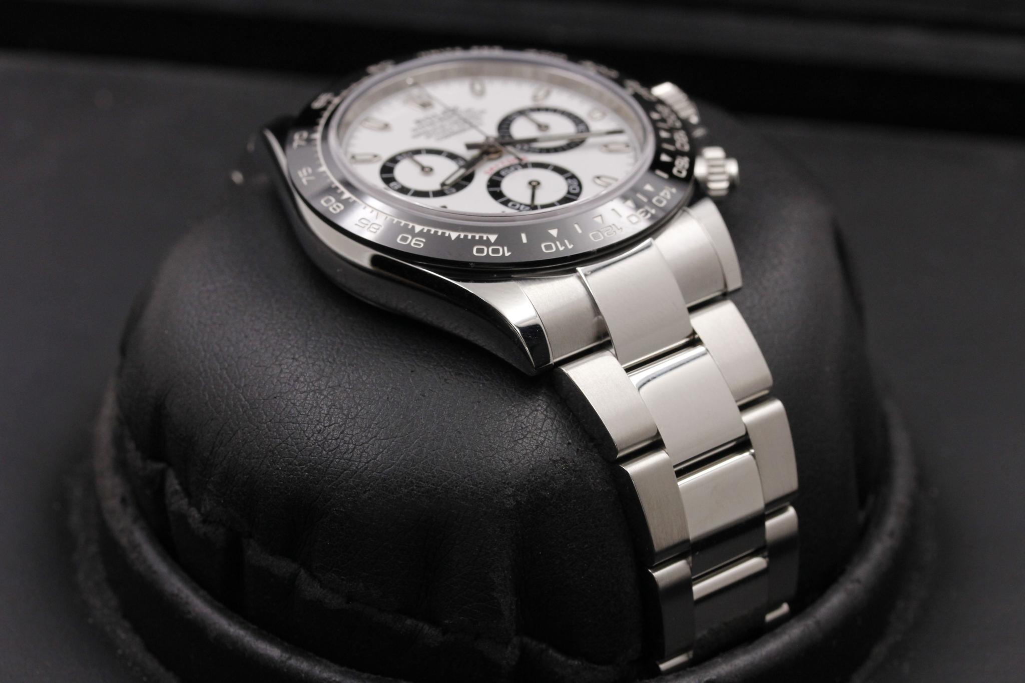 Watch Image 6