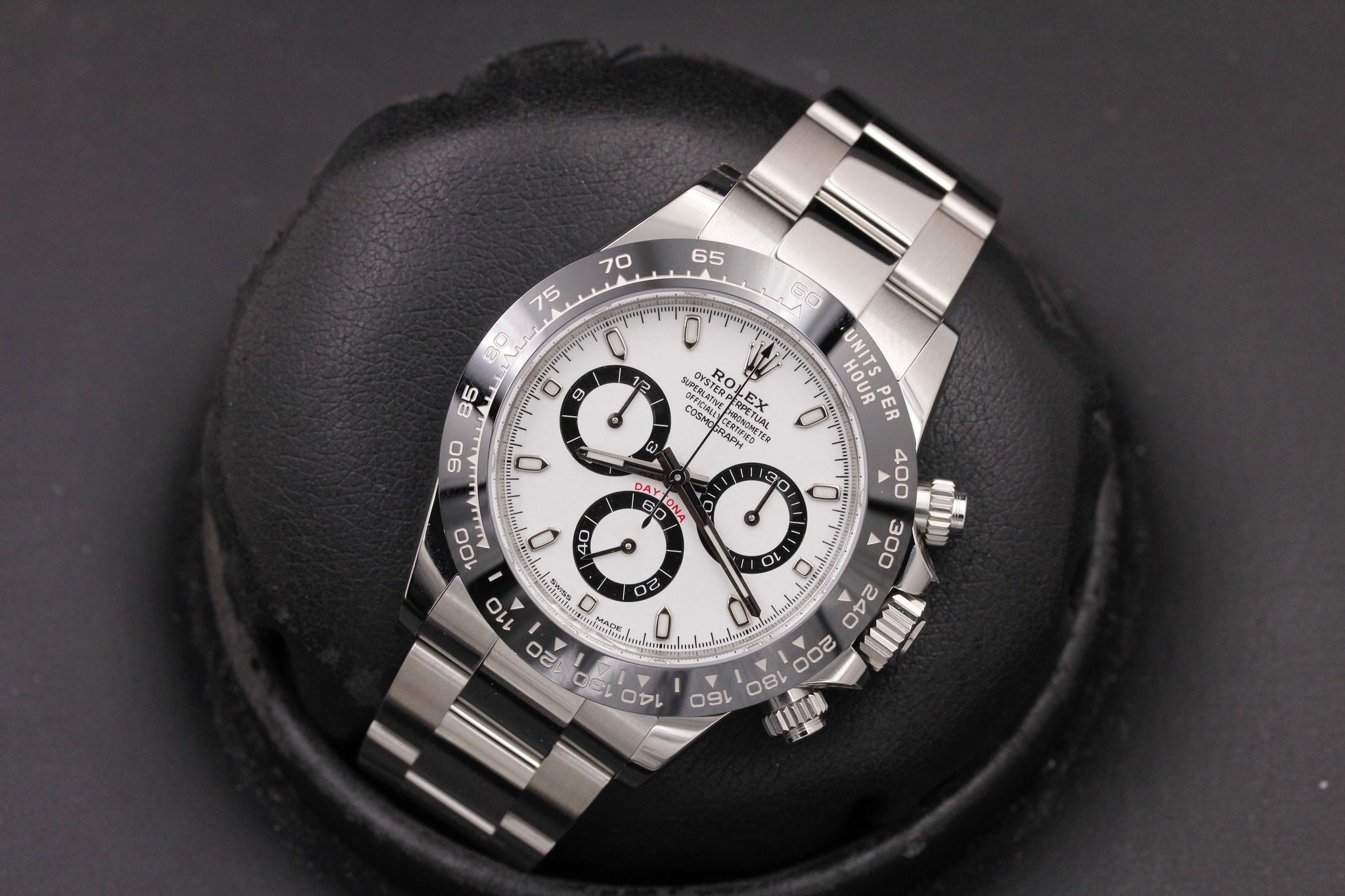 Watch Image 10