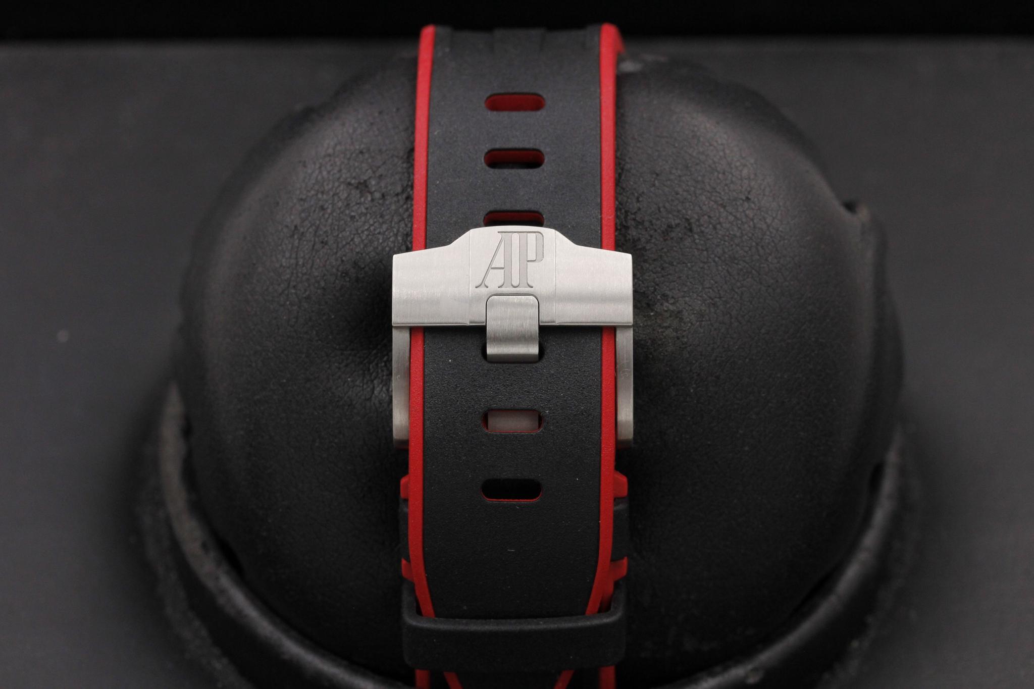 Watch Image 6