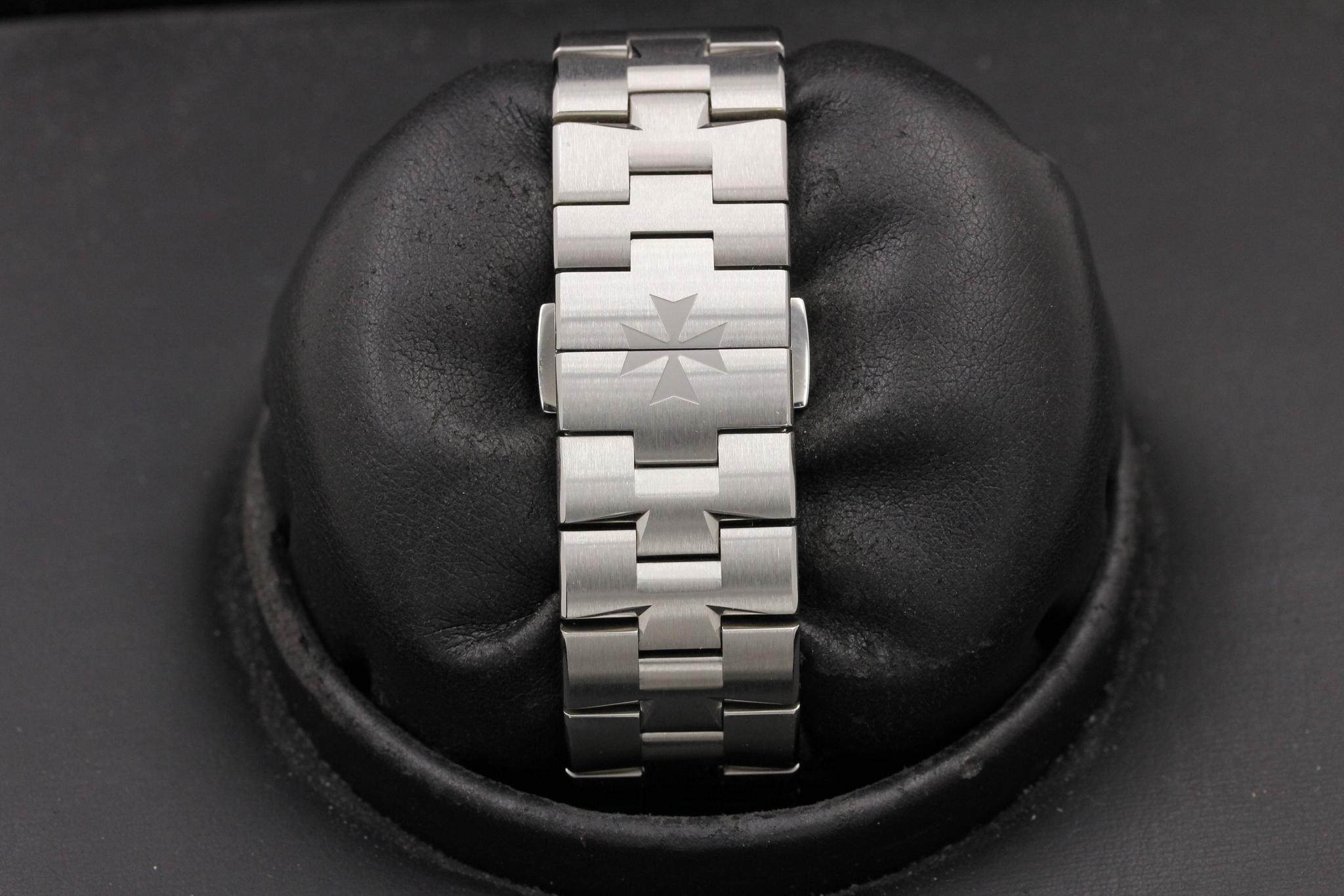 Watch Image 8