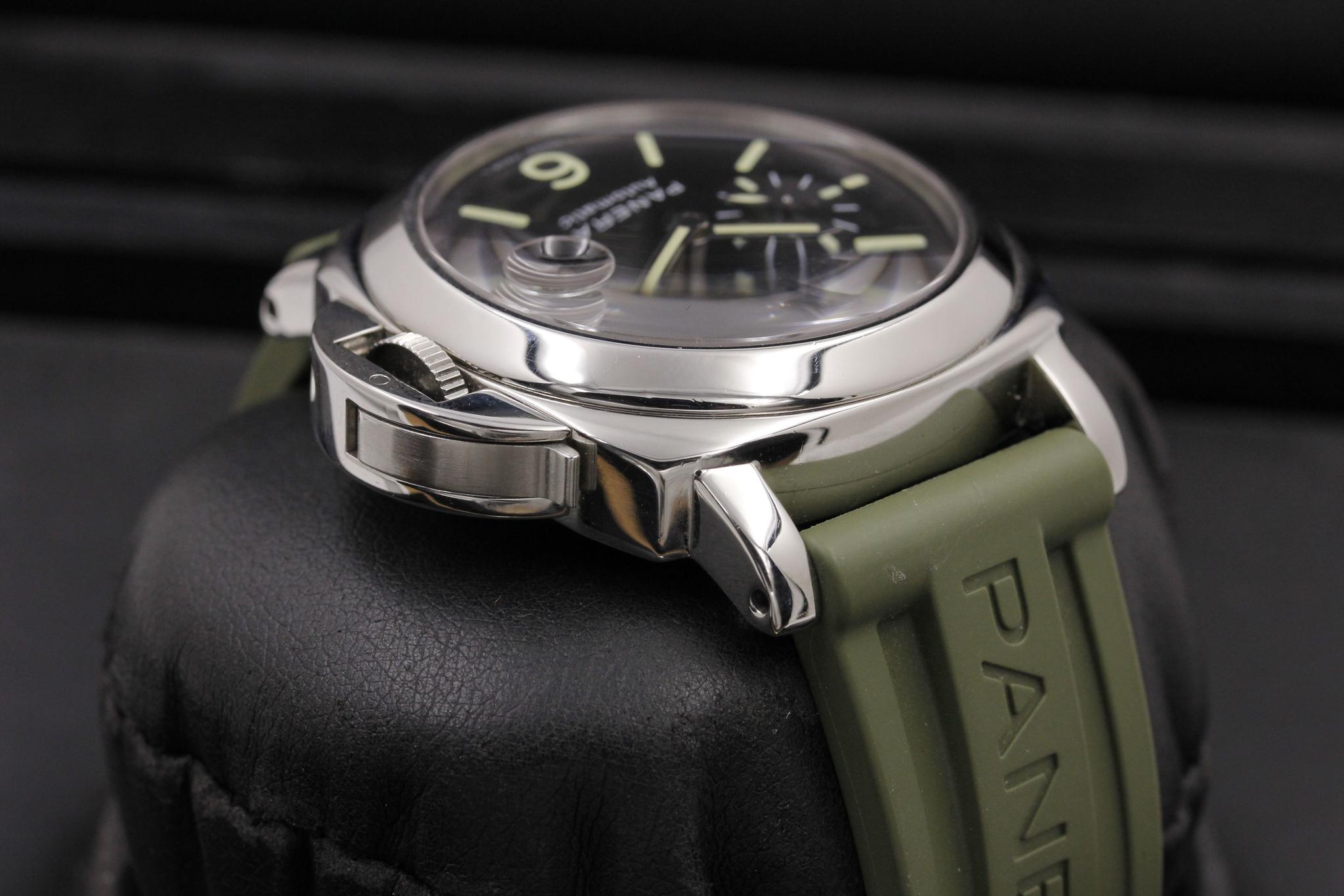 Watch Image 4