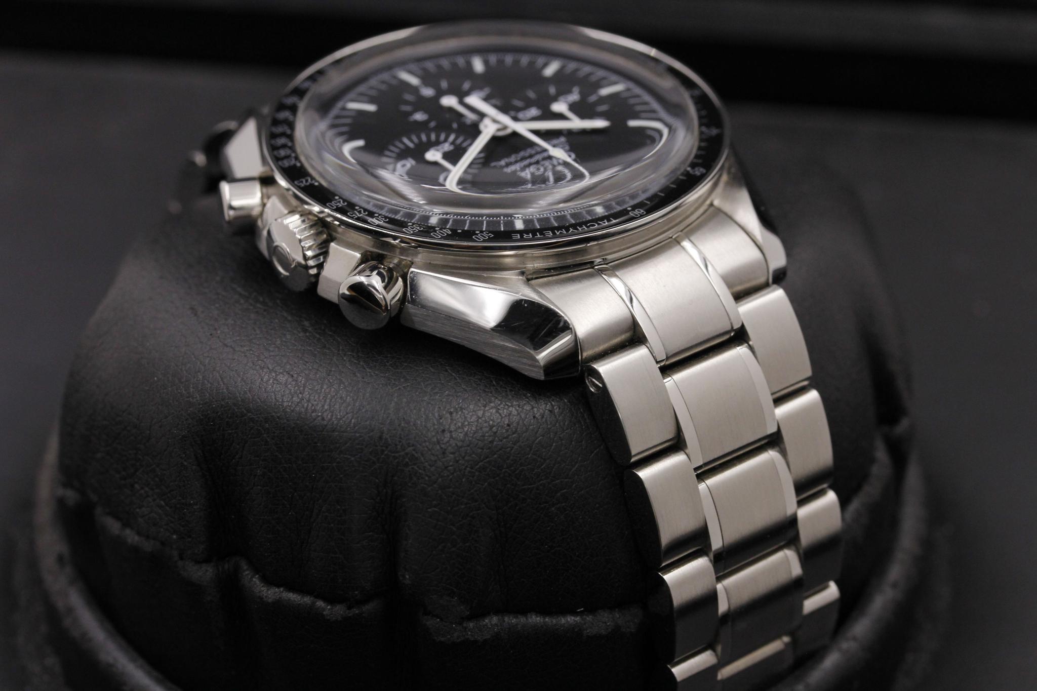 Watch Image 4