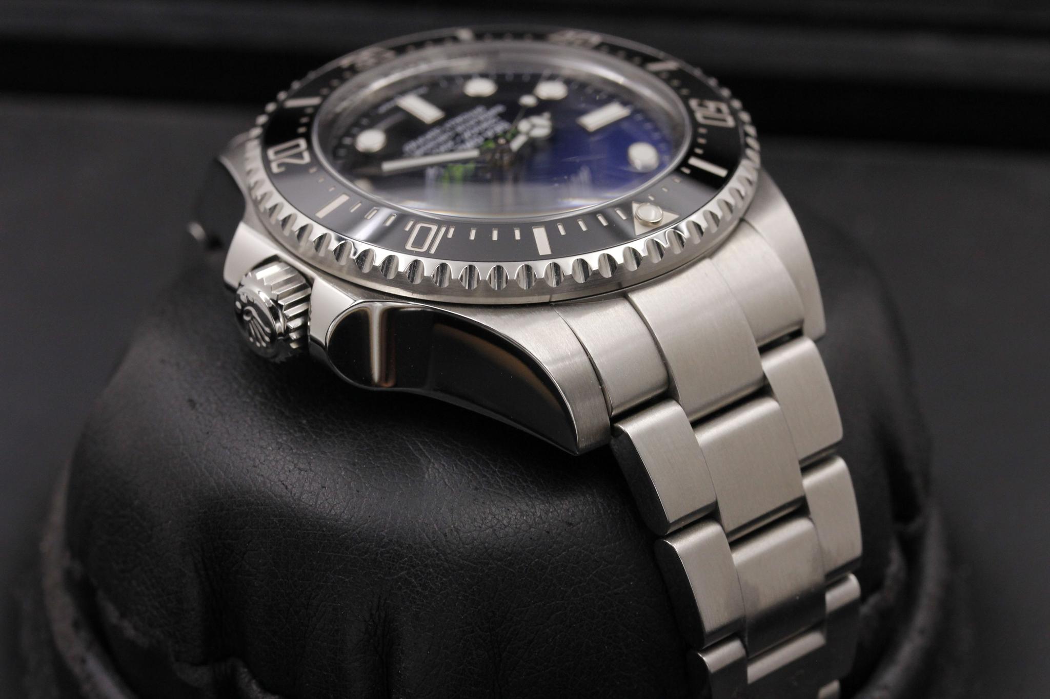 Watch Image 4