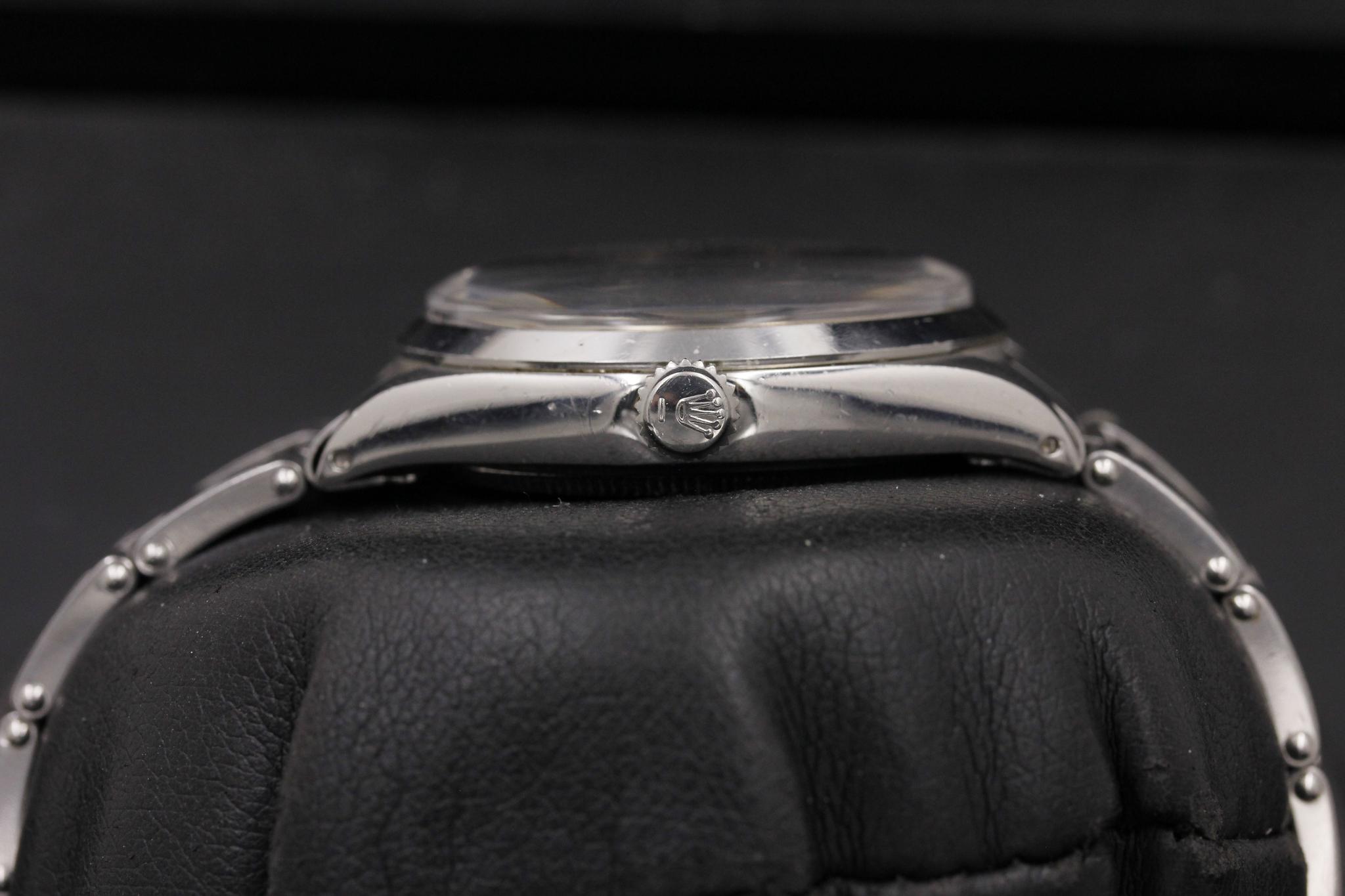 Watch Image 4