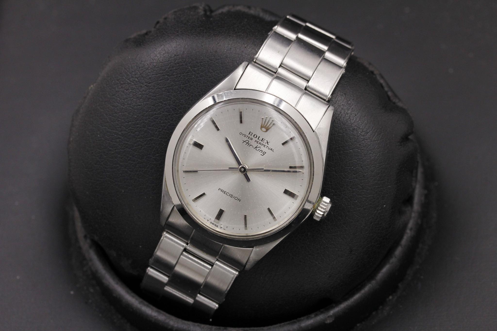 Watch Image 16