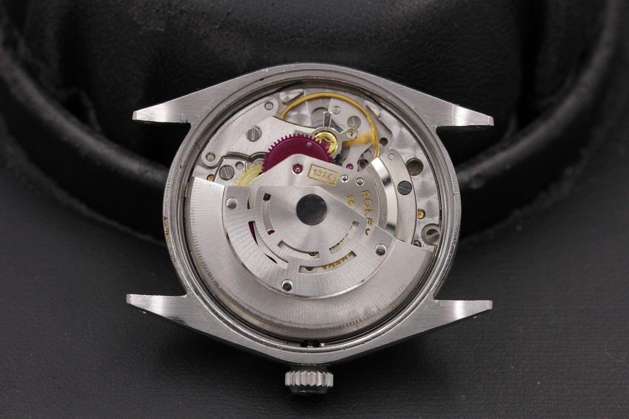 Watch Image 14