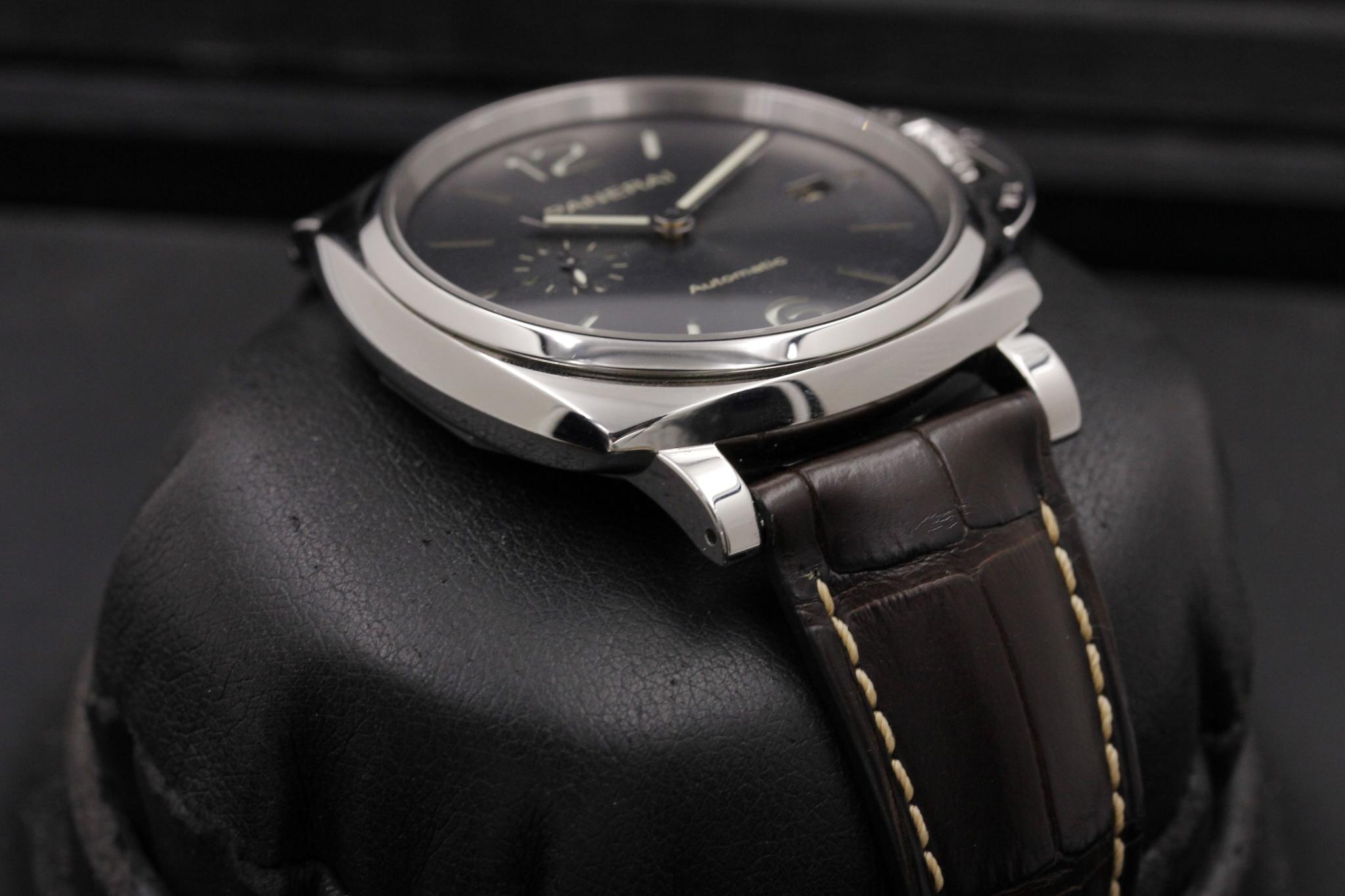 Watch Image 6
