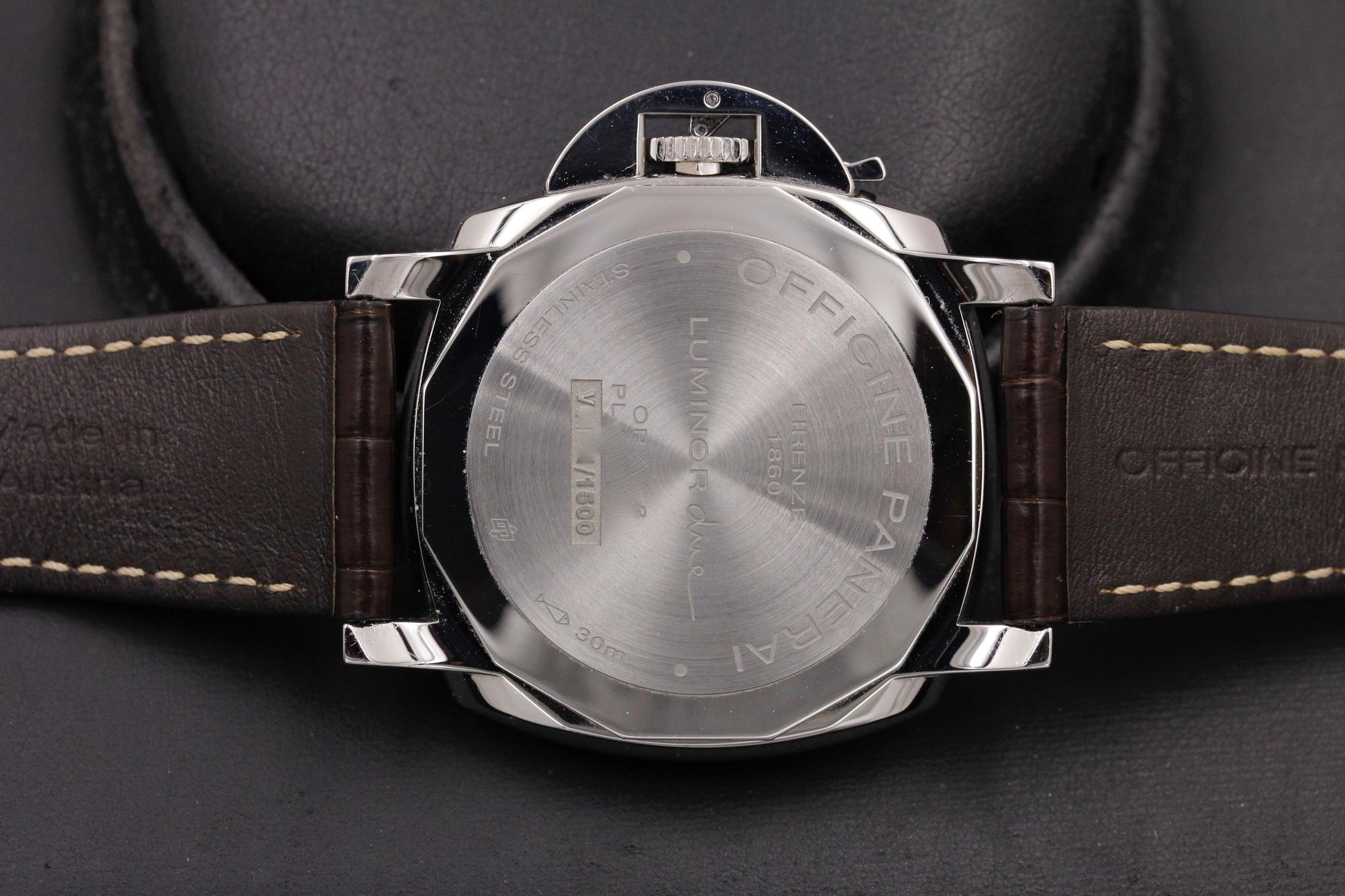 Watch Image 7