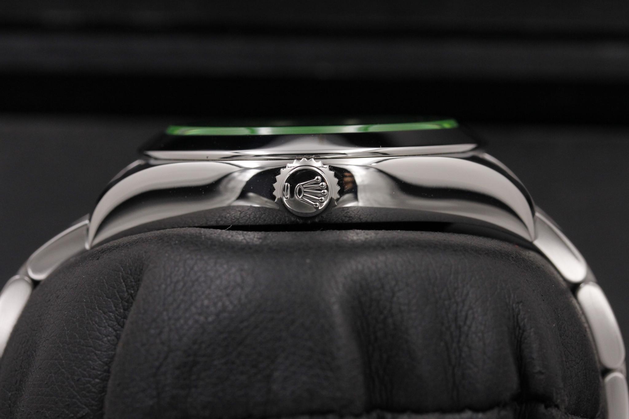 Watch Image 3