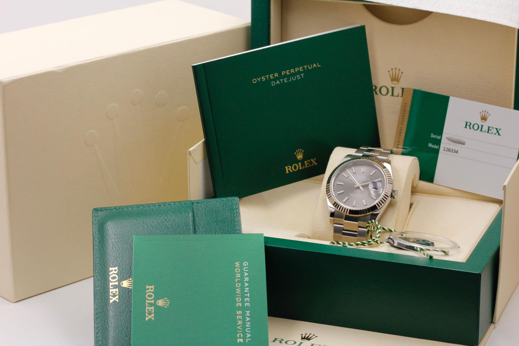 Watch Image 10