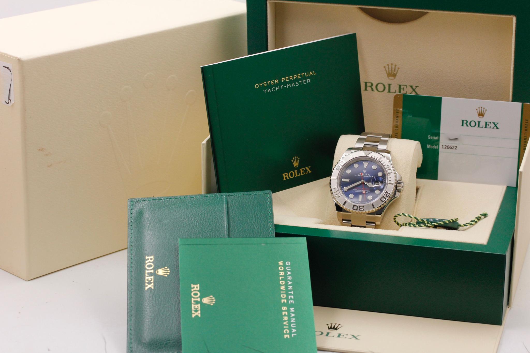 Watch Image 11