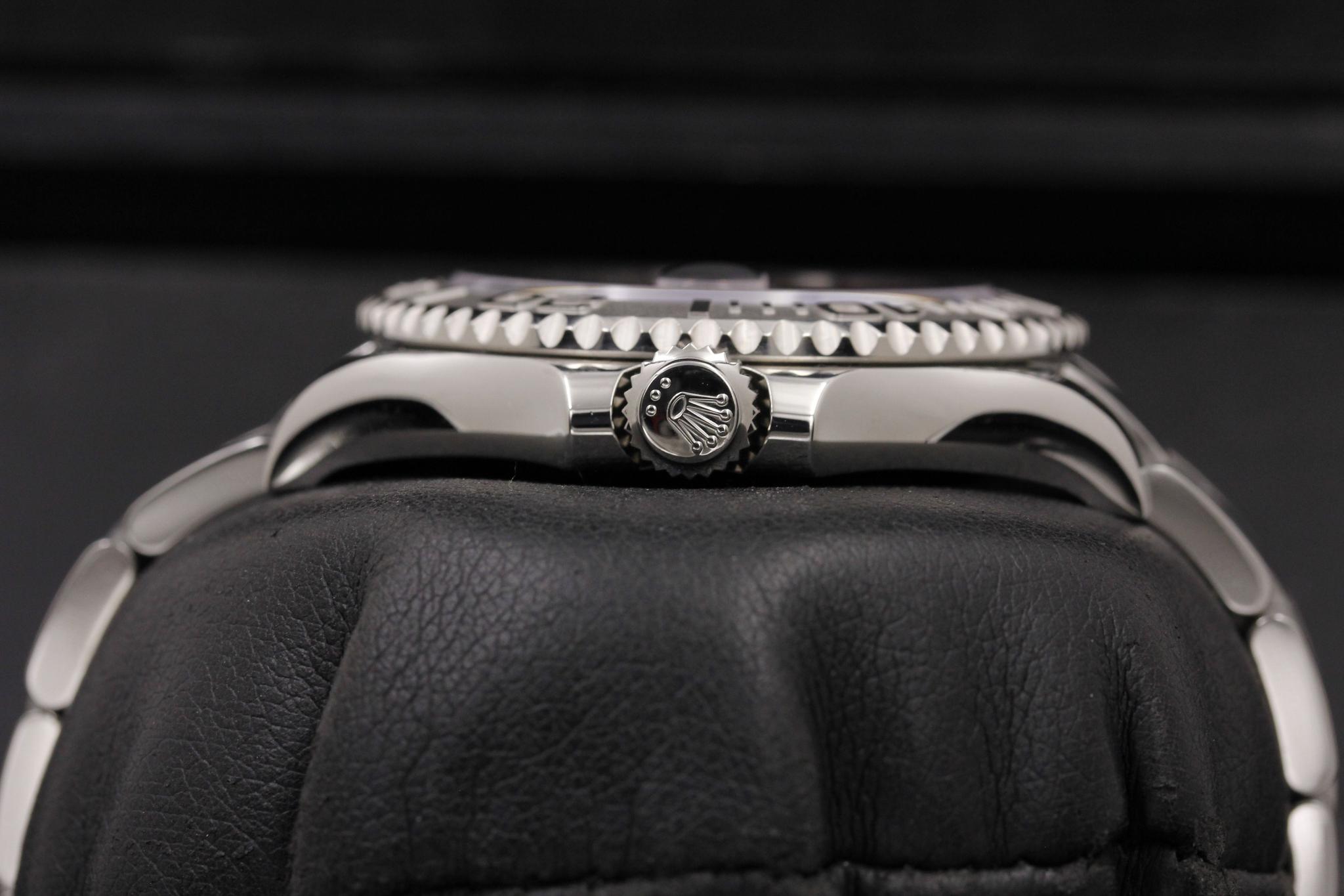 Watch Image 3