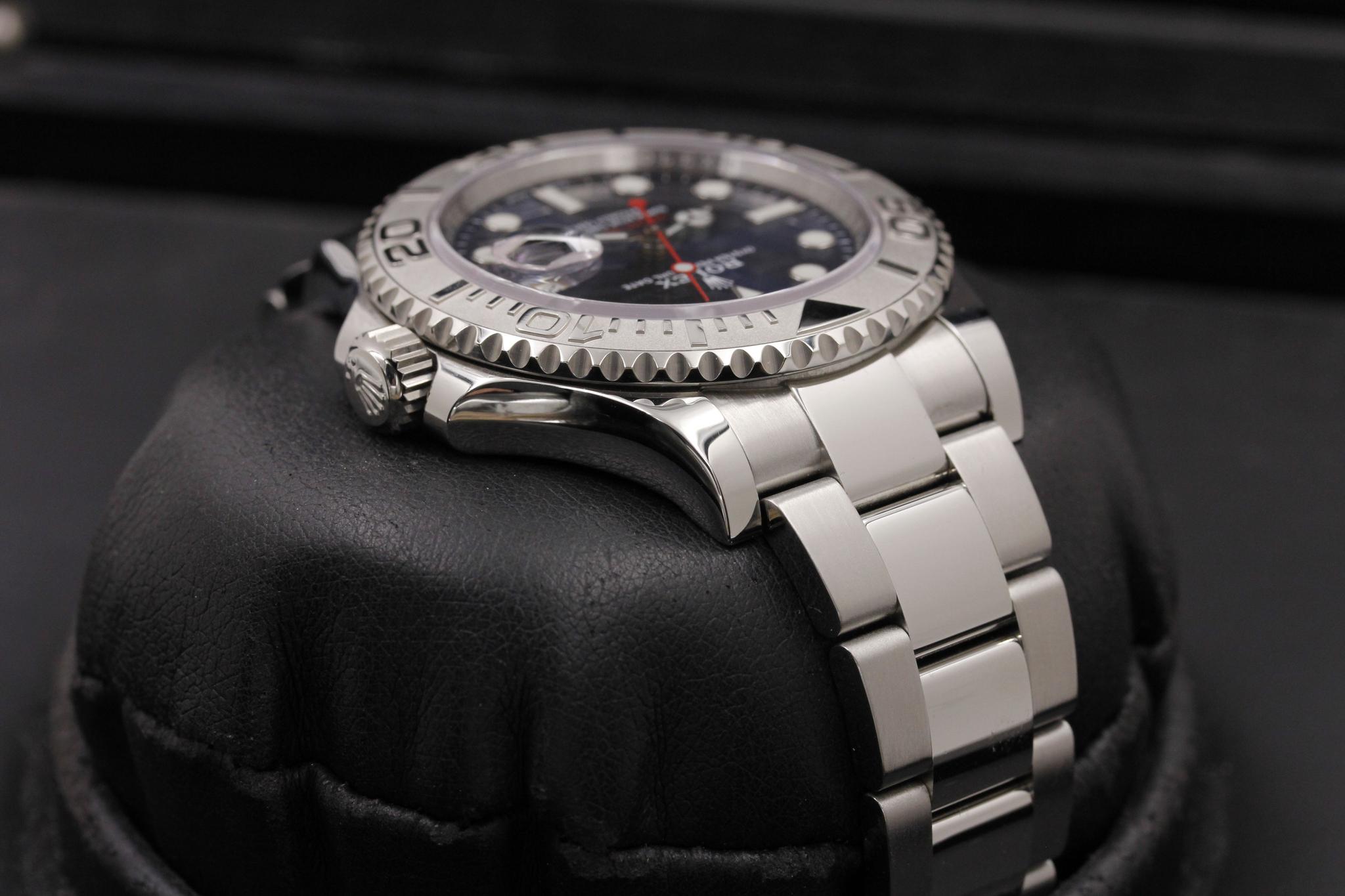 Watch Image 4