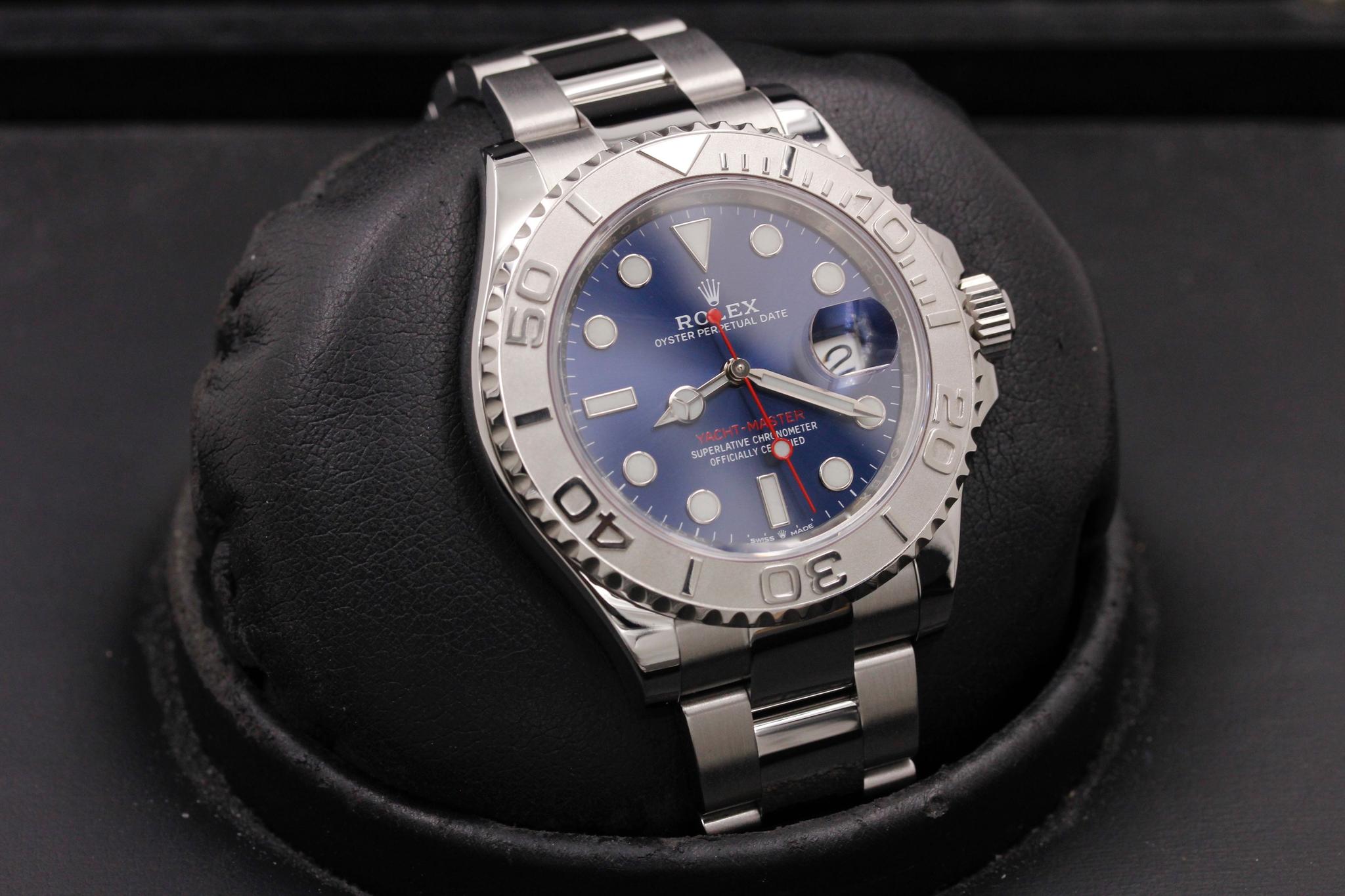 Watch Image 9