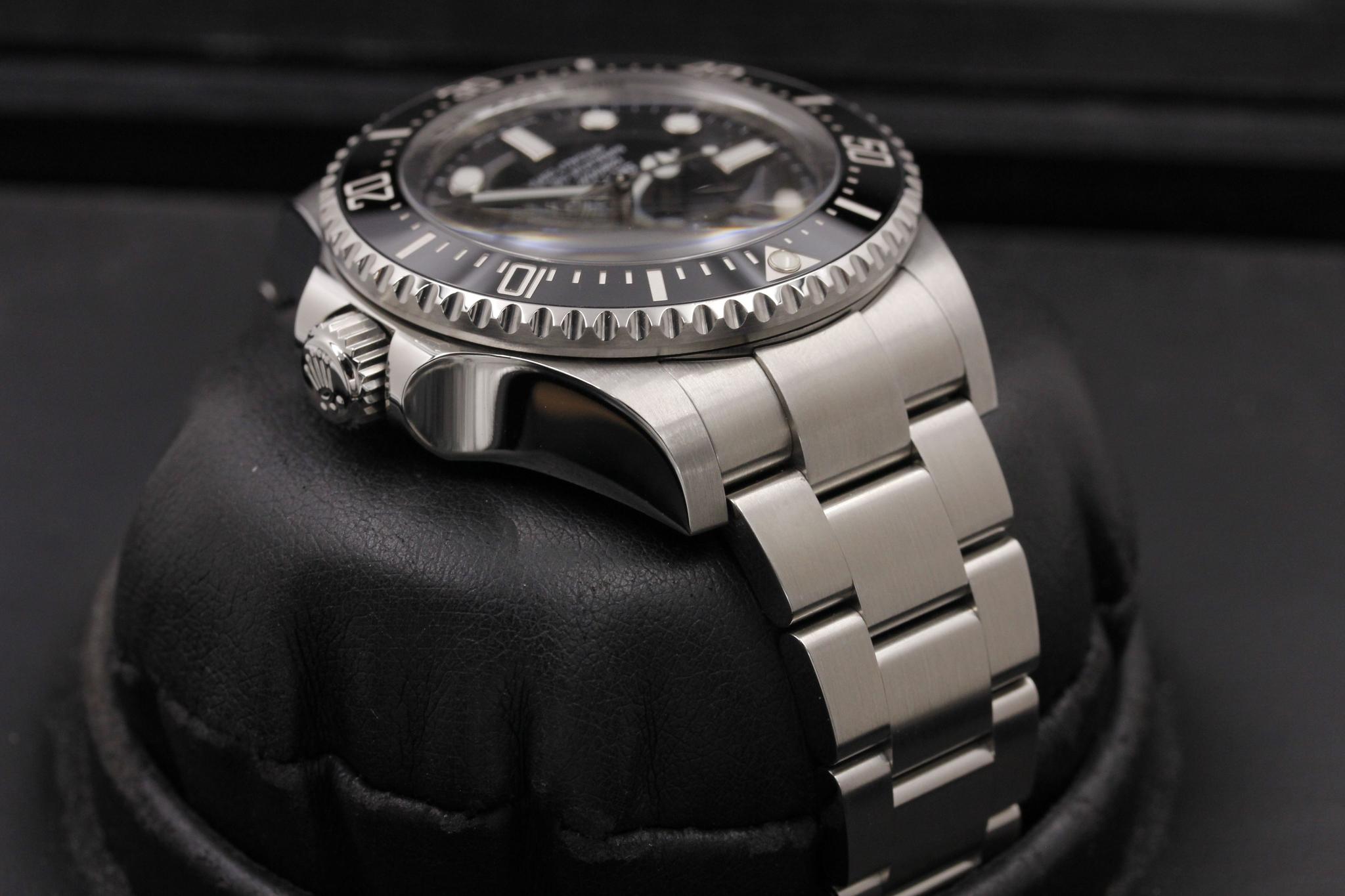 Watch Image 4
