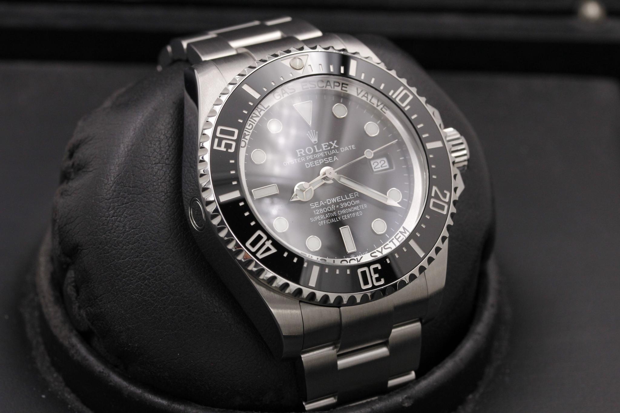 Watch Image 10