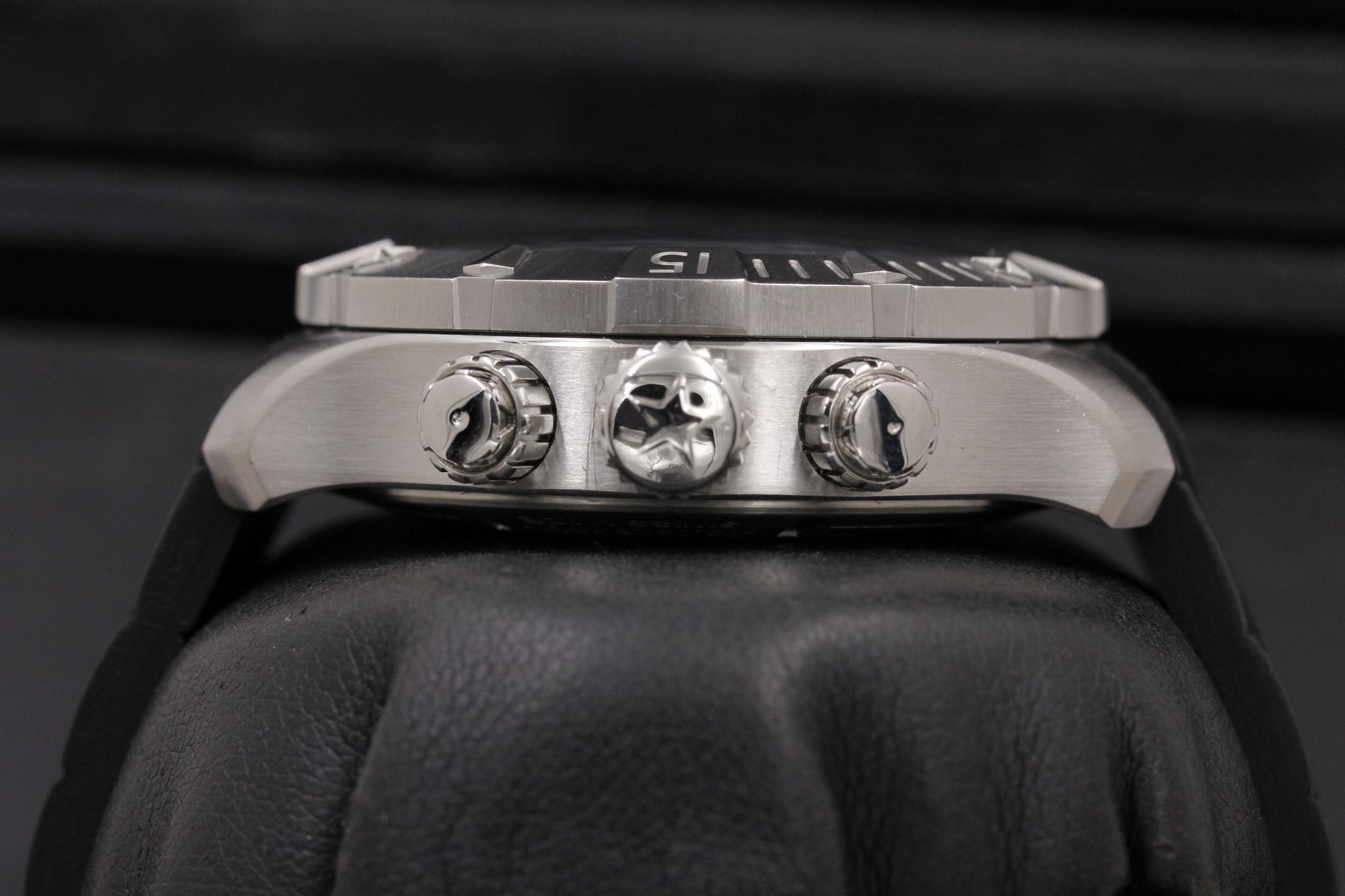 Watch Image 3