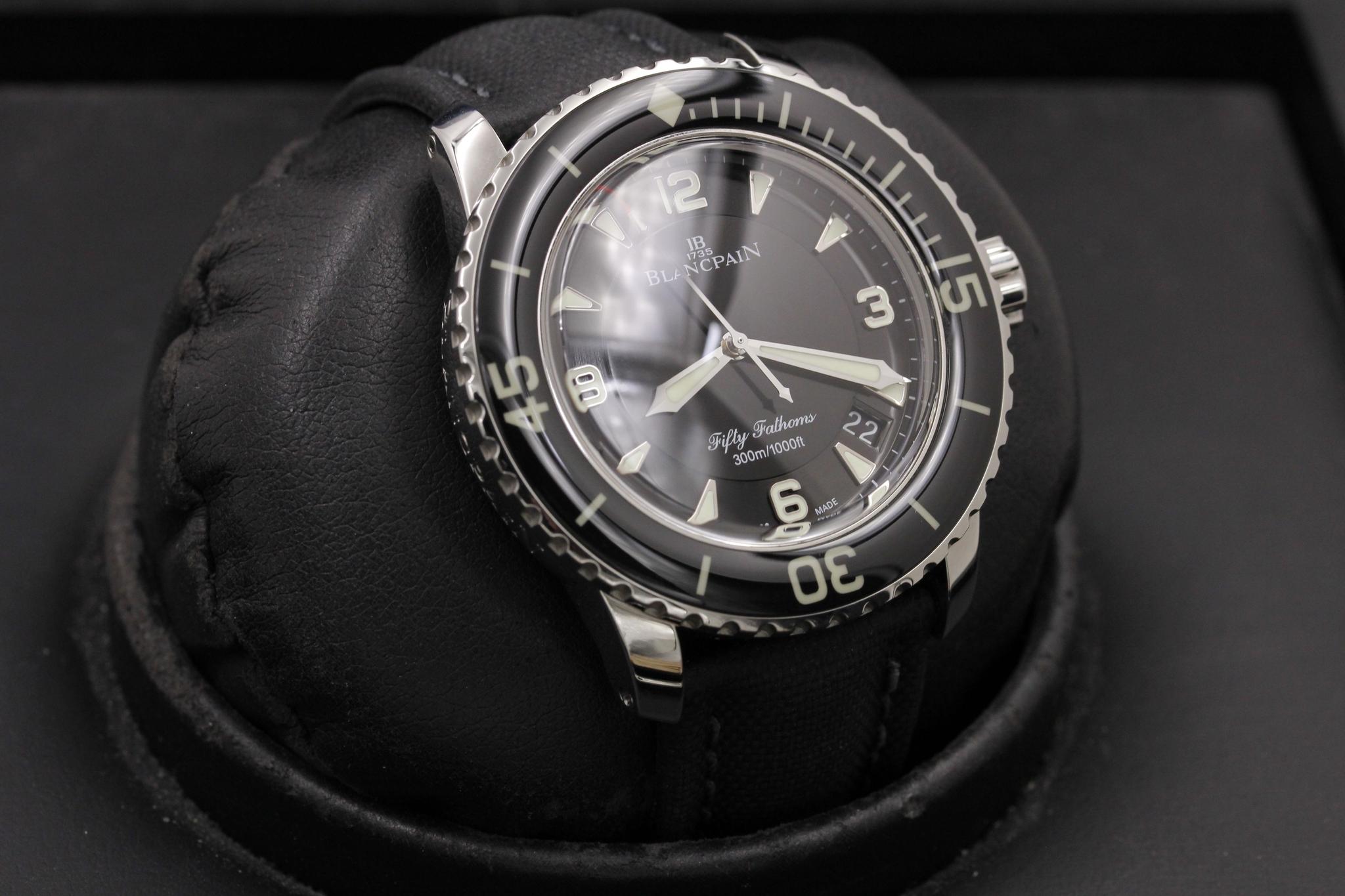 Watch Image 10