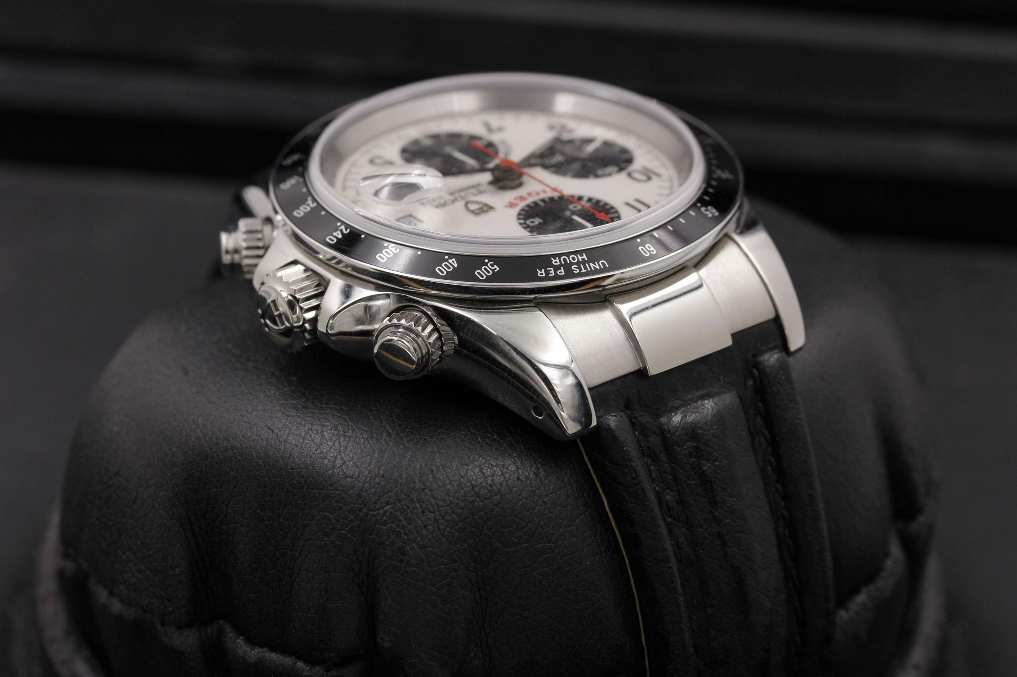 Watch Image 4