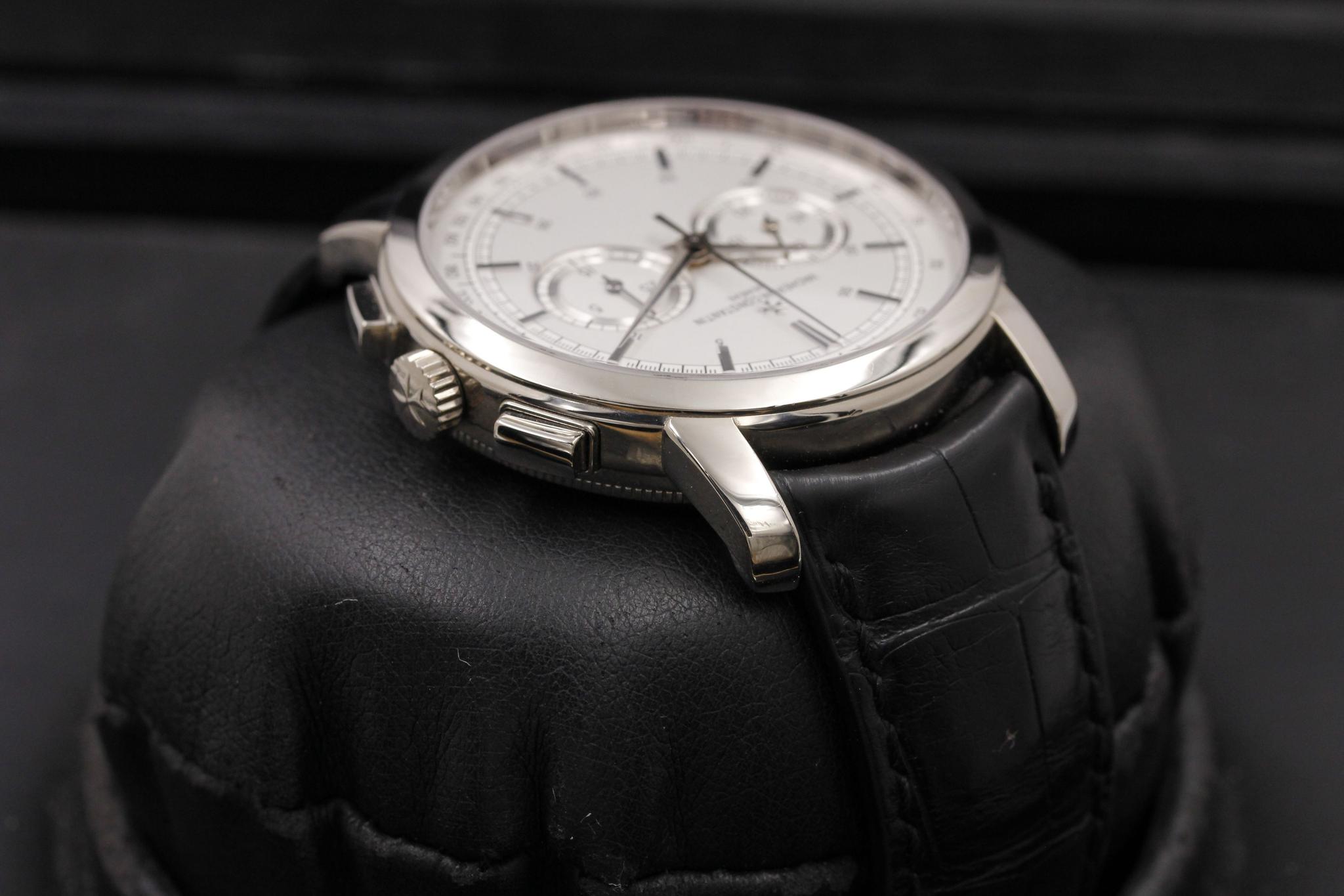 Watch Image 4
