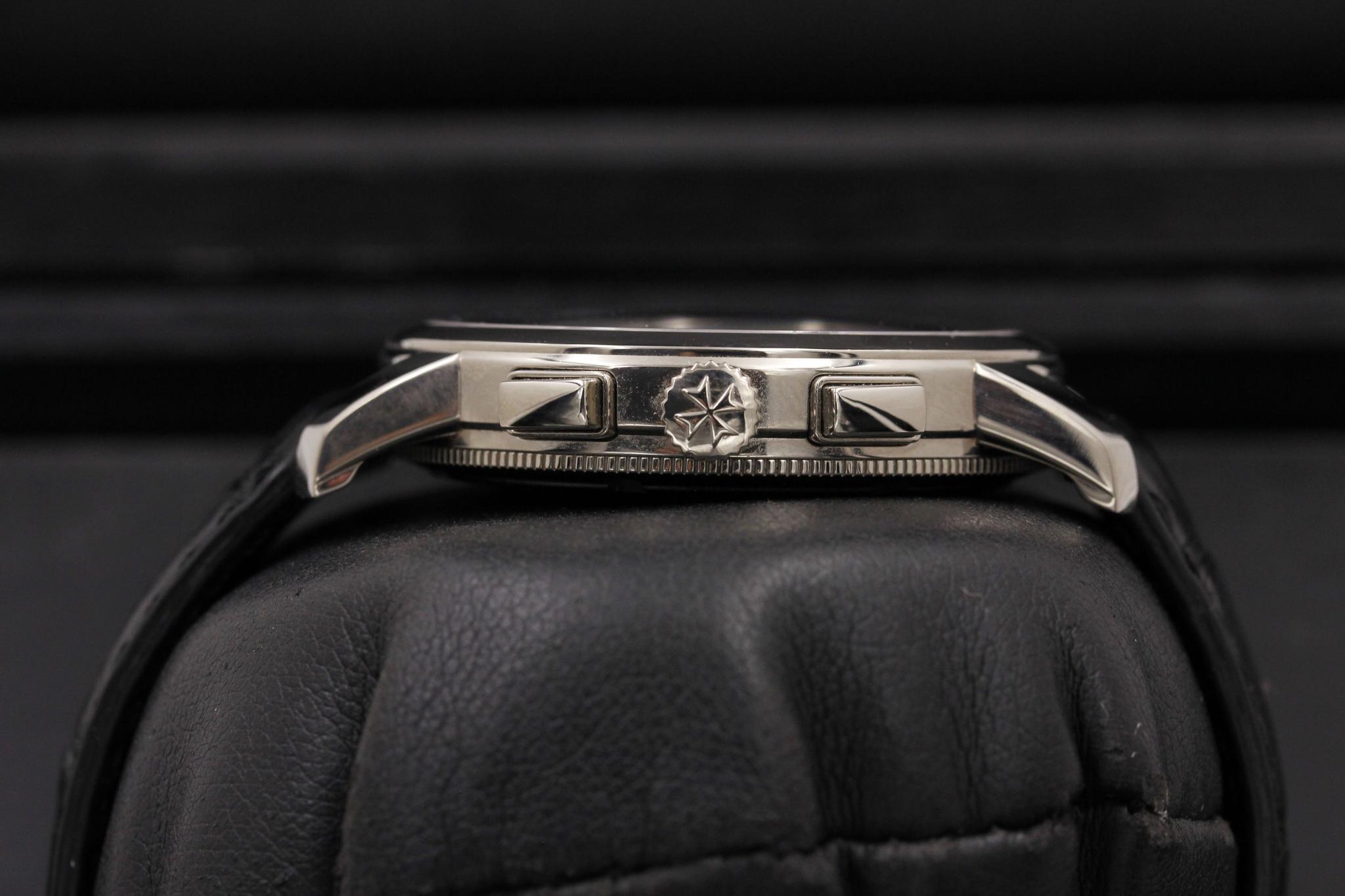 Watch Image 3