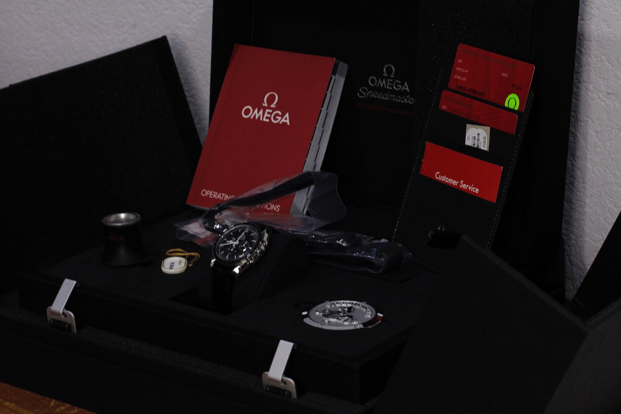 Watch Image 11
