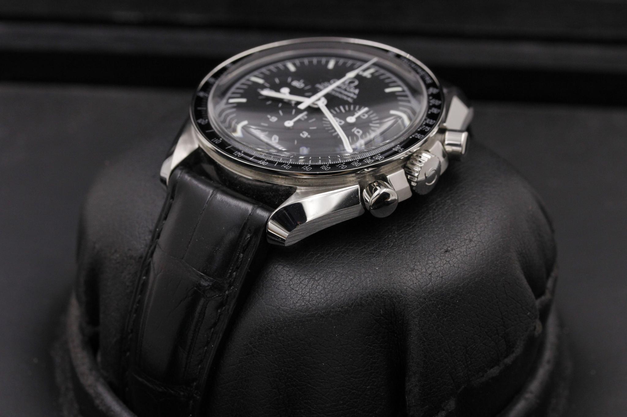 Watch Image 2