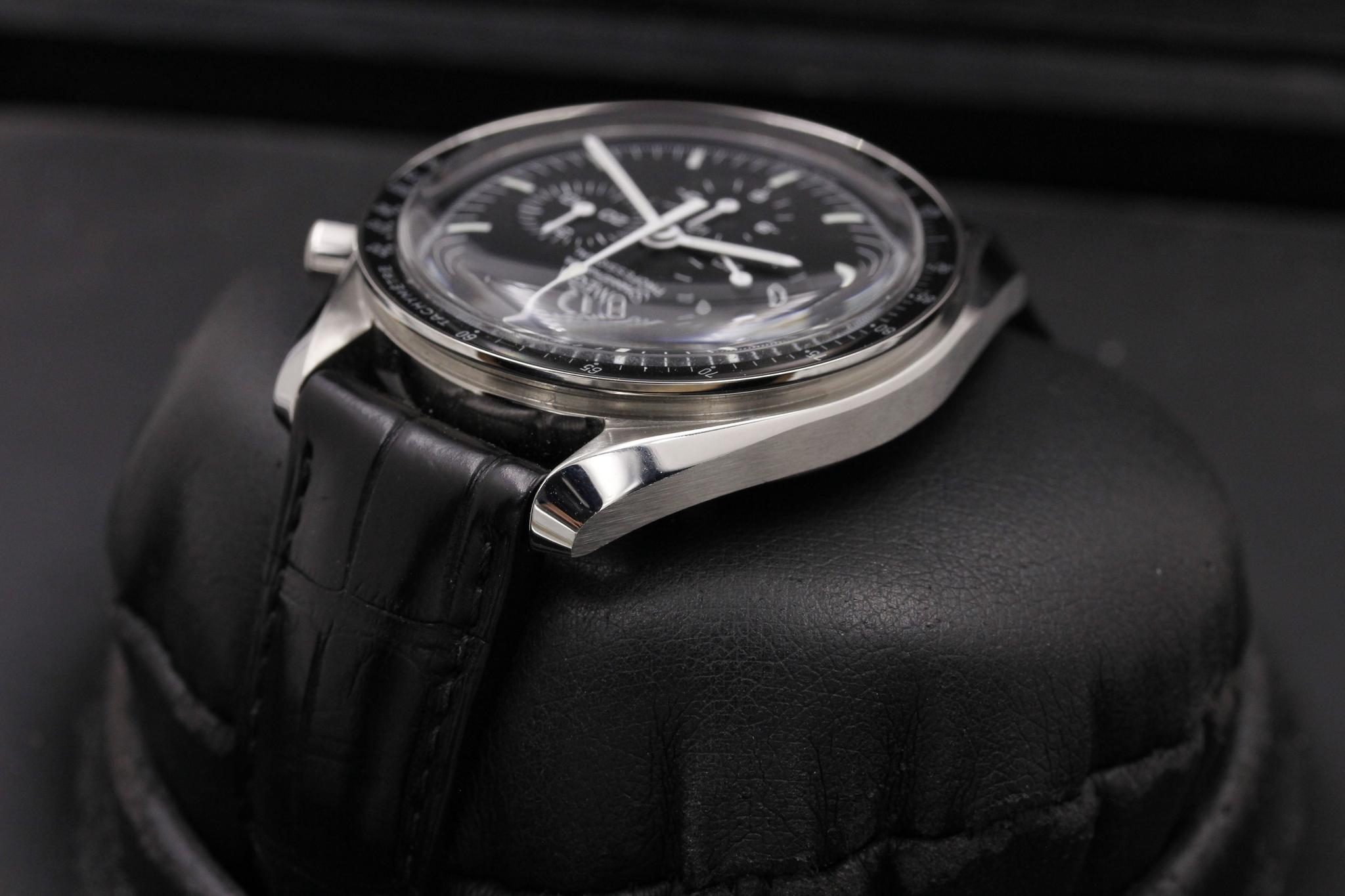 Watch Image 5