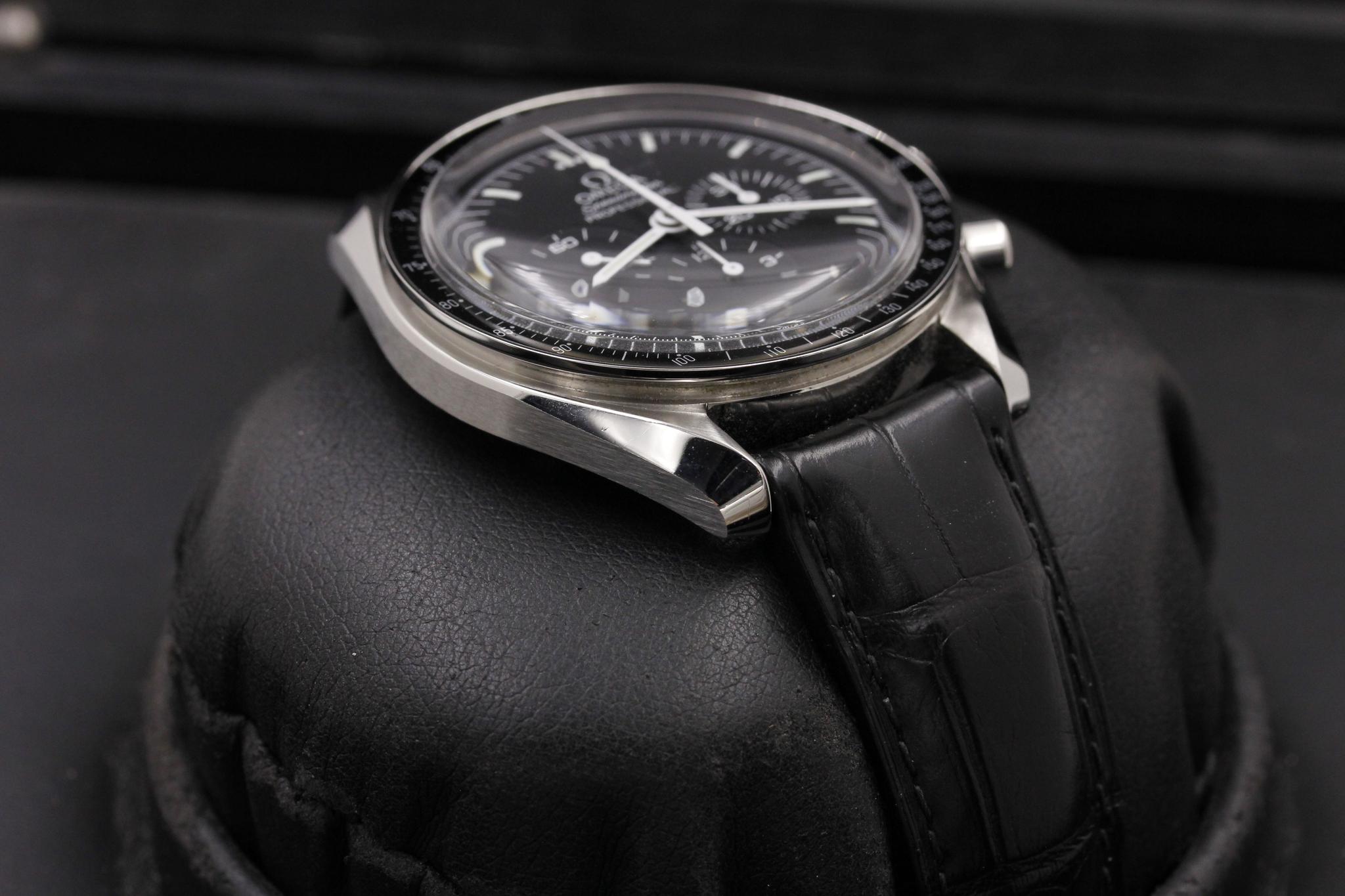Watch Image 6